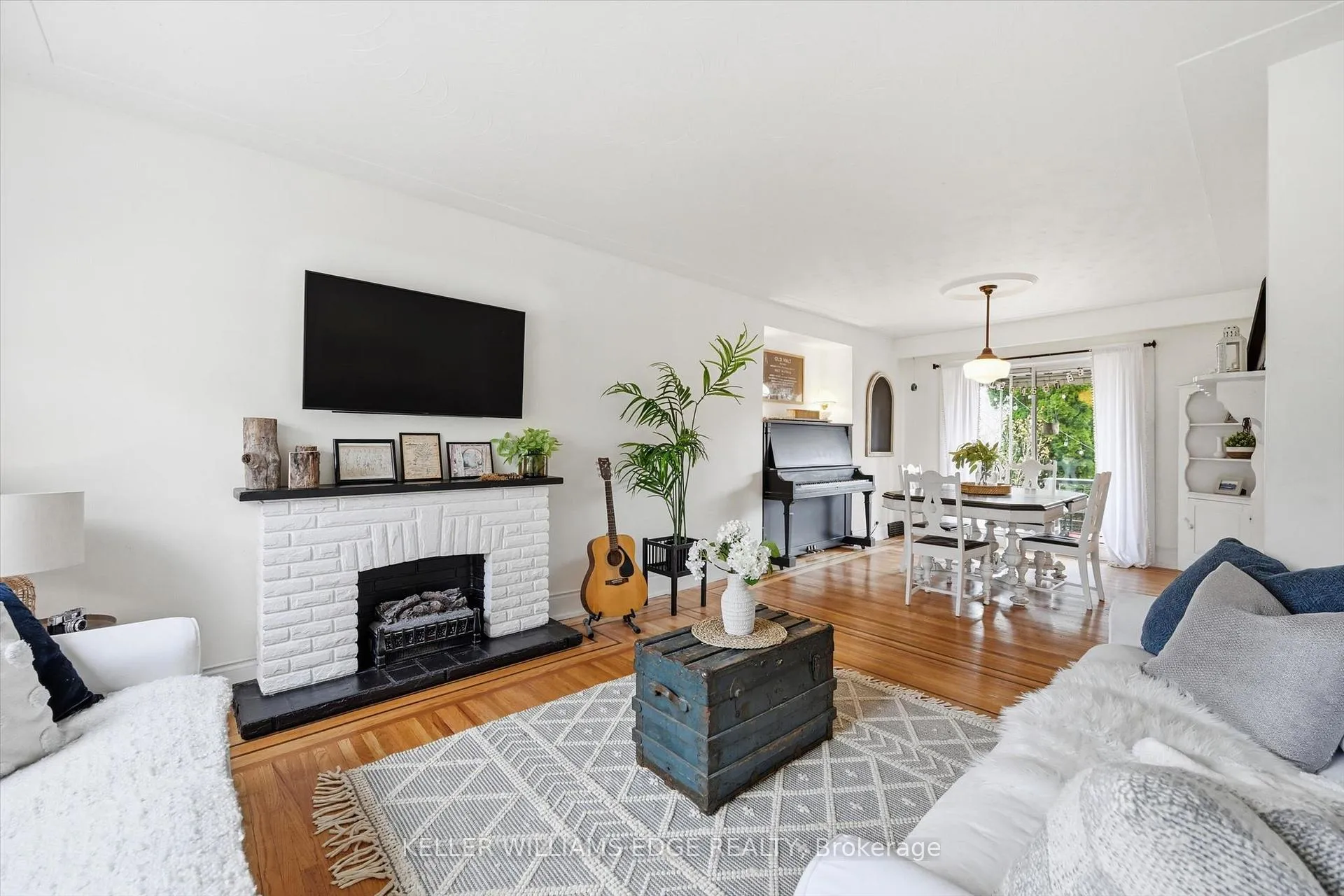 Photo 6 of 153 Graham Avenue S, Hamilton, Delta — HOMEH