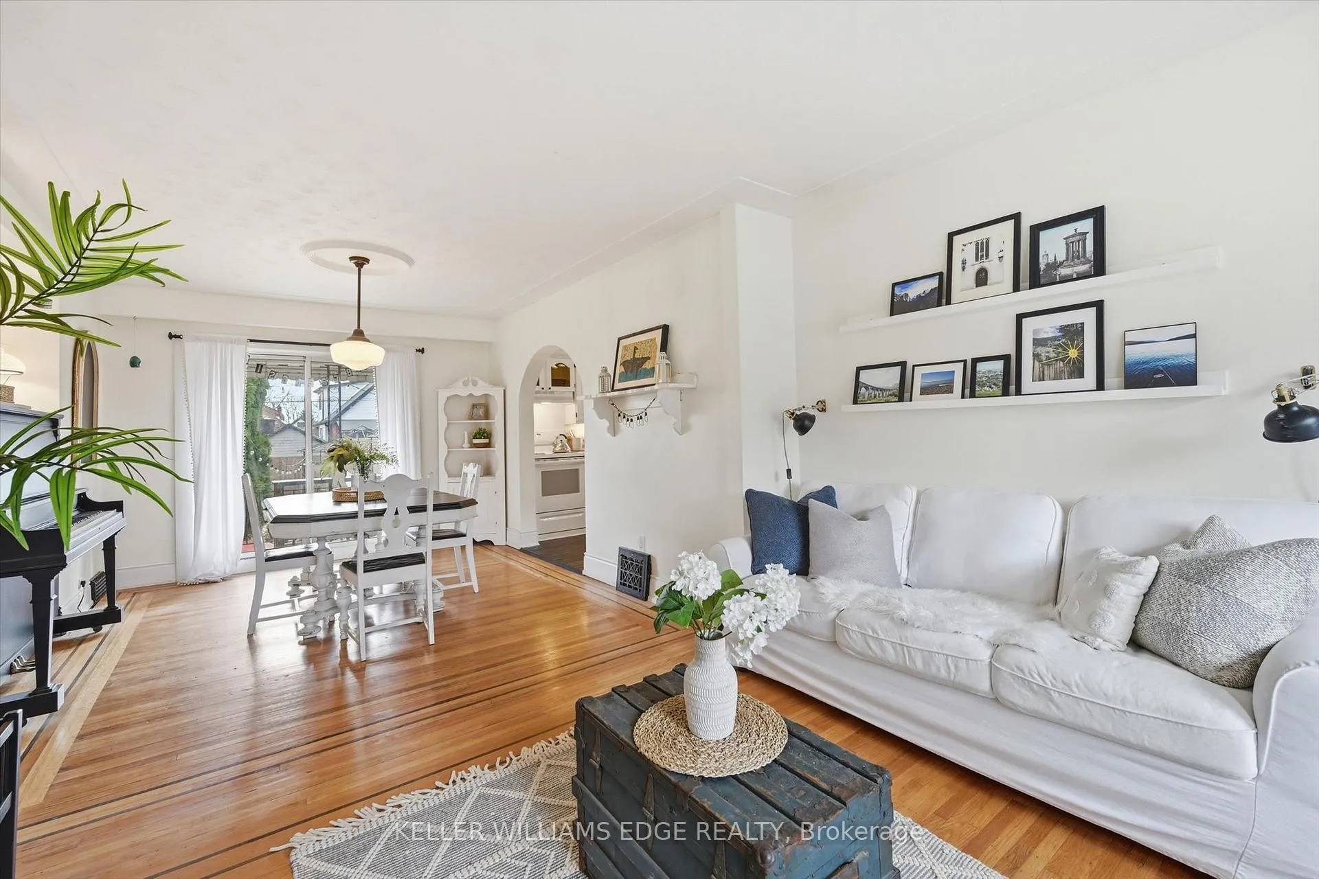 Photo 8 of 153 Graham Avenue S, Hamilton, Delta — HOMEH