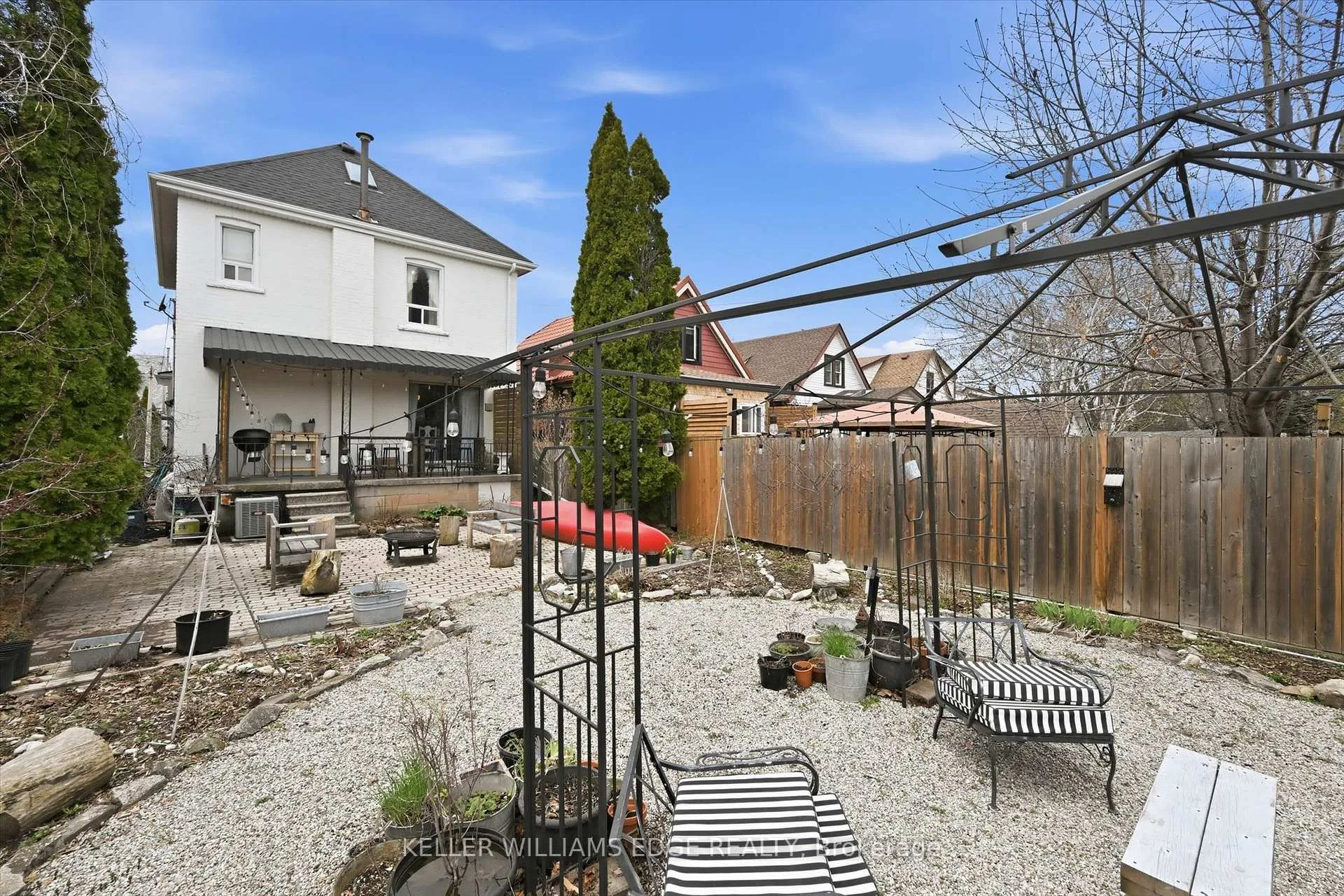 Photo 34 of 153 Graham Avenue S, Hamilton, Delta — HOMEH