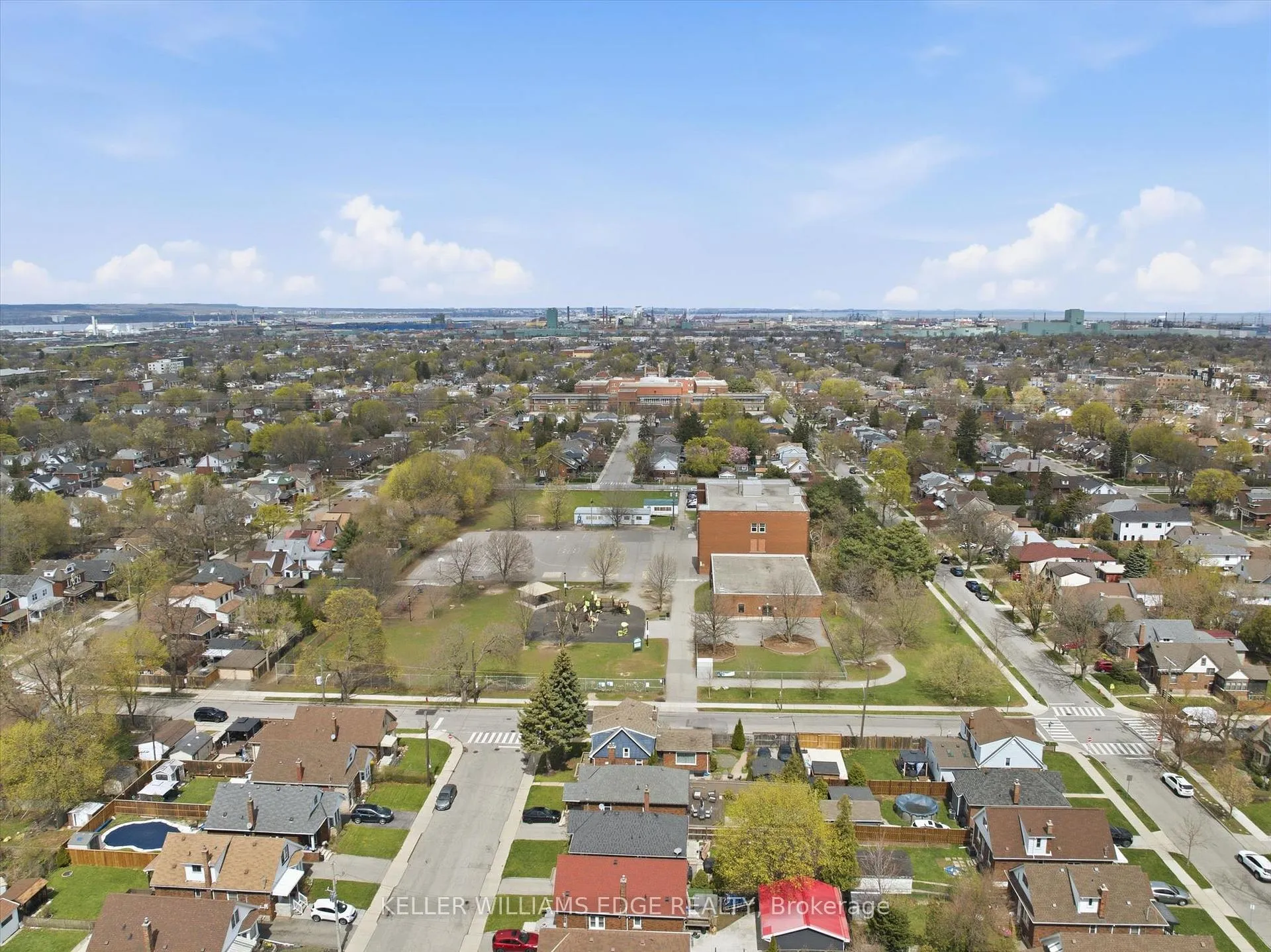 Photo 38 of 153 Graham Avenue S, Hamilton, Delta — HOMEH