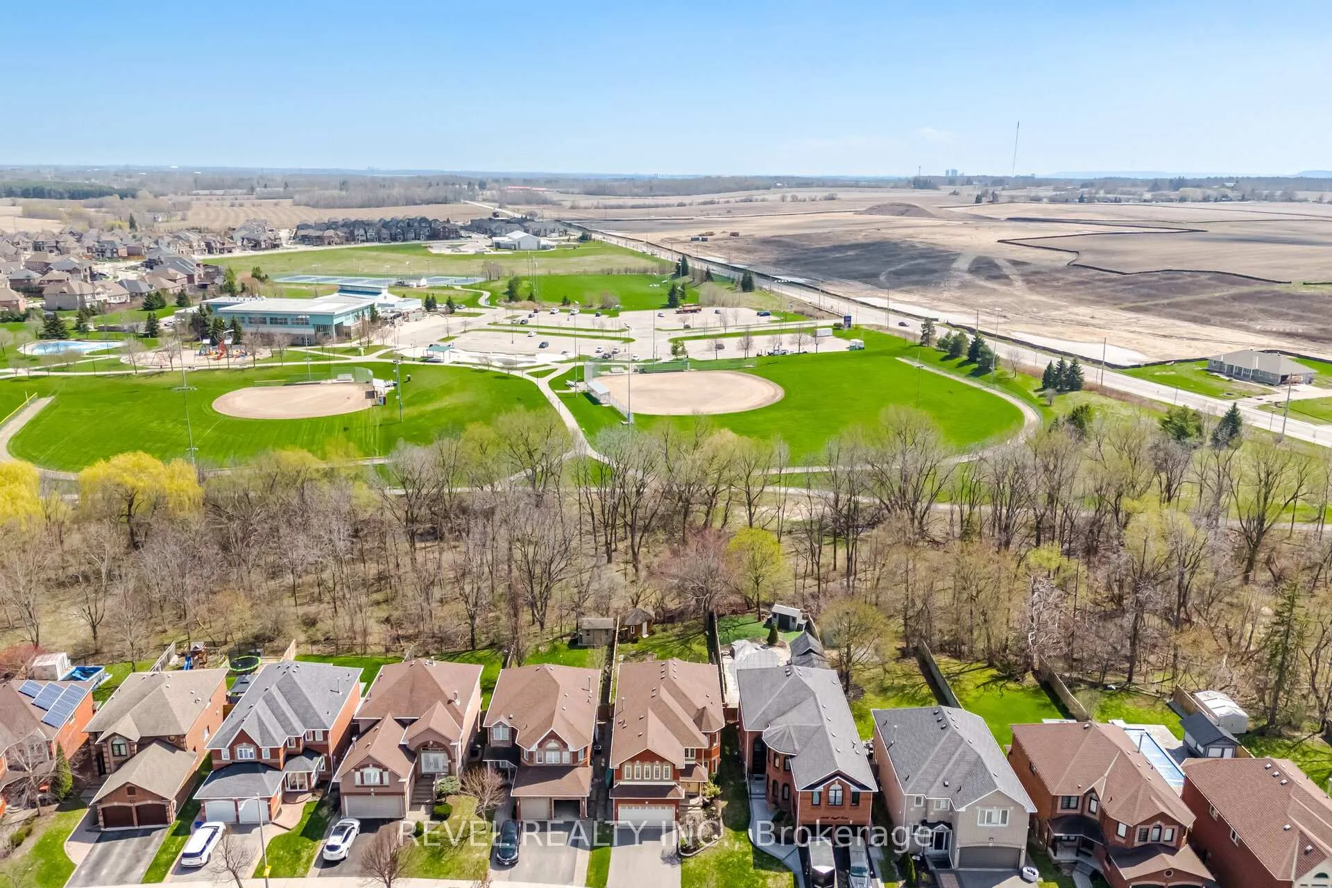 Photo 3 of 14040 Argyll Road, Halton Hills, Georgetown — HOMEH