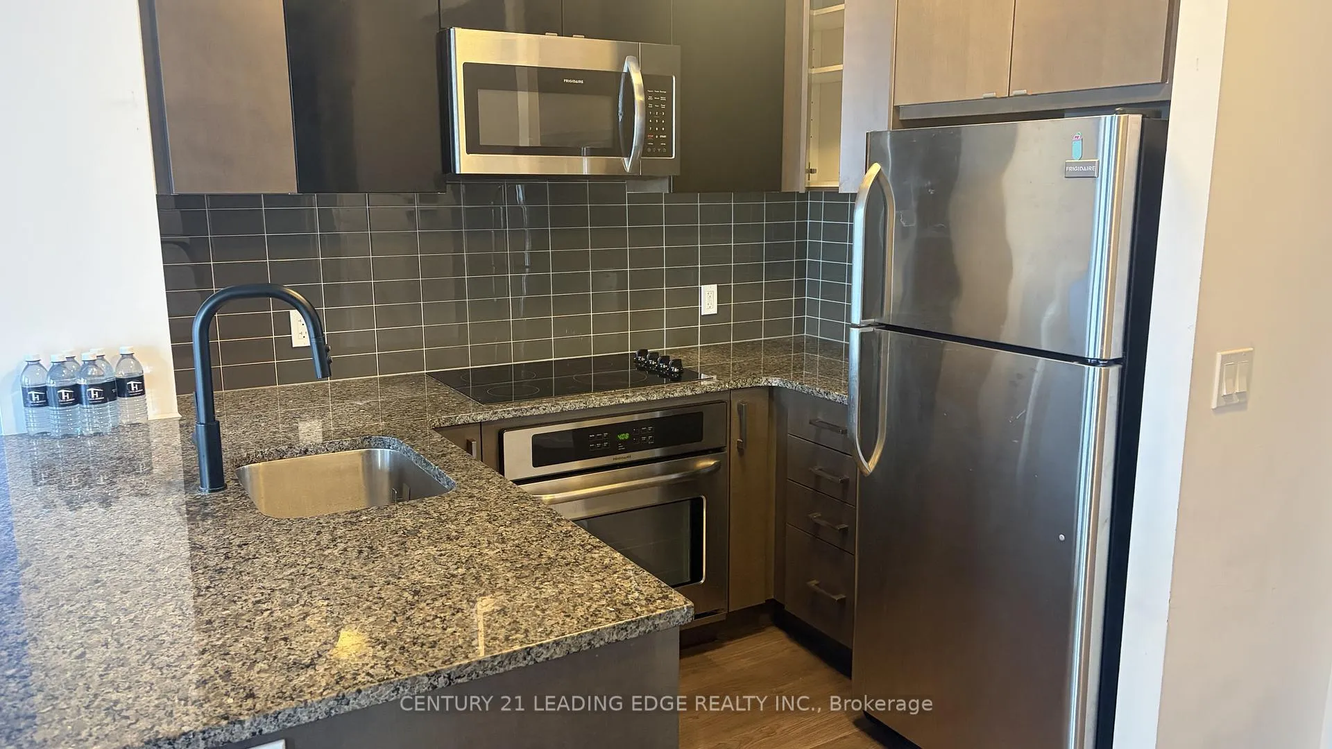 Photo 5 of Unit 2704, 89 Dunfield Avenue, Toronto, Mount Pleasant West — HOMEH