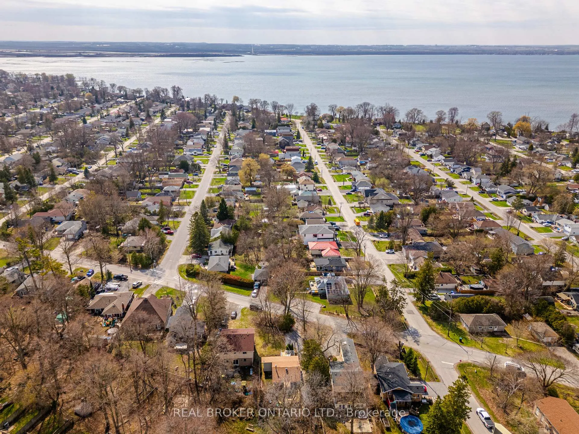 Photo 5 of 37 Pineway Avenue, Georgina, Keswick South — HOMEH