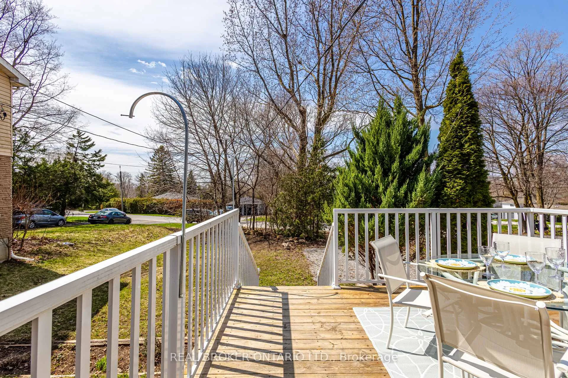 Photo 7 of 37 Pineway Avenue, Georgina, Keswick South — HOMEH