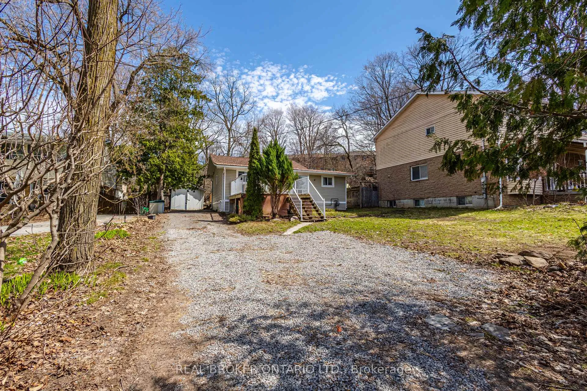 Photo 34 of 37 Pineway Avenue, Georgina, Keswick South — HOMEH