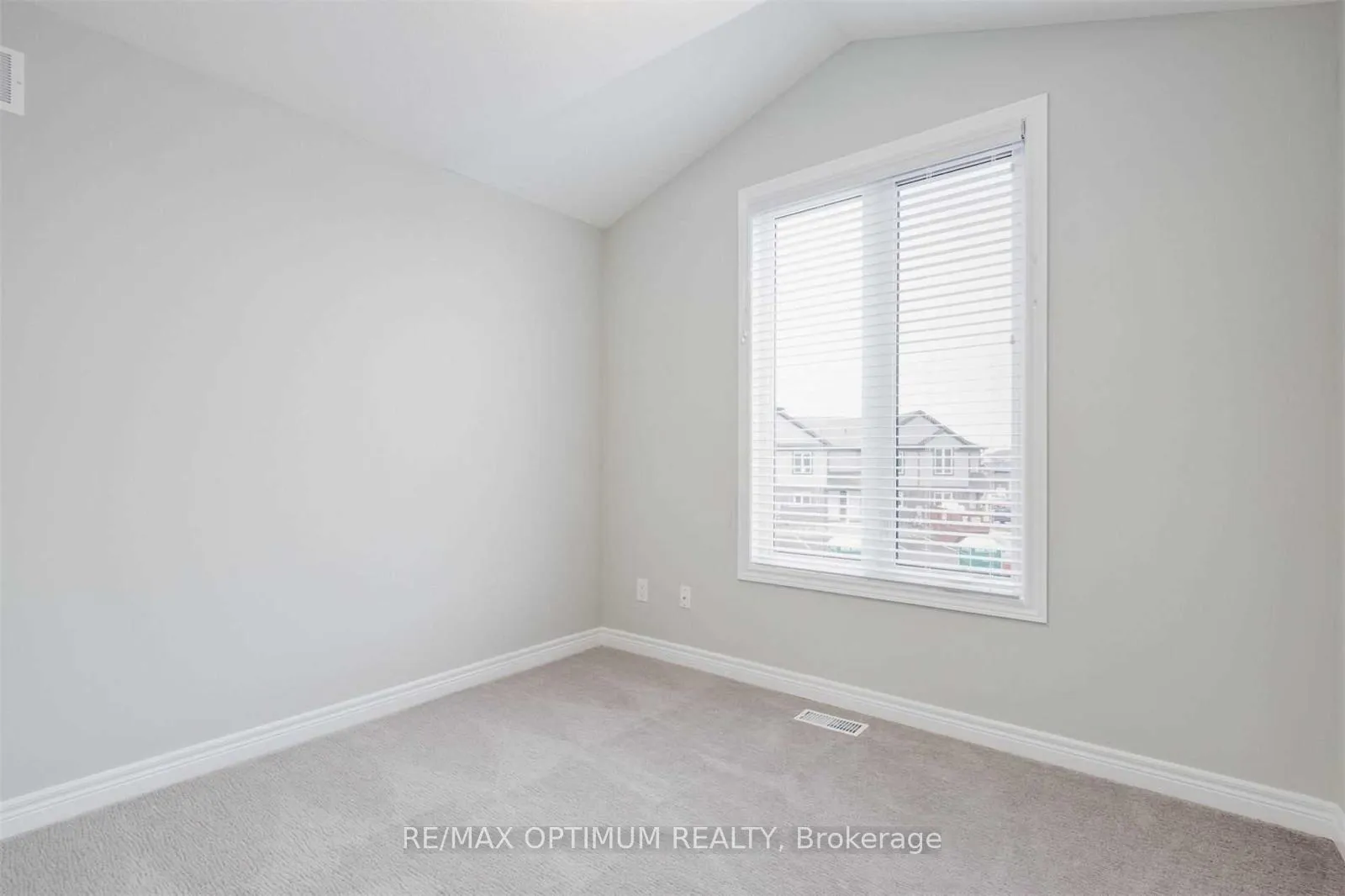 Photo 9 of Unit 72, 7768 Ascot Circle, Niagara Falls, Ascot — HOMEH
