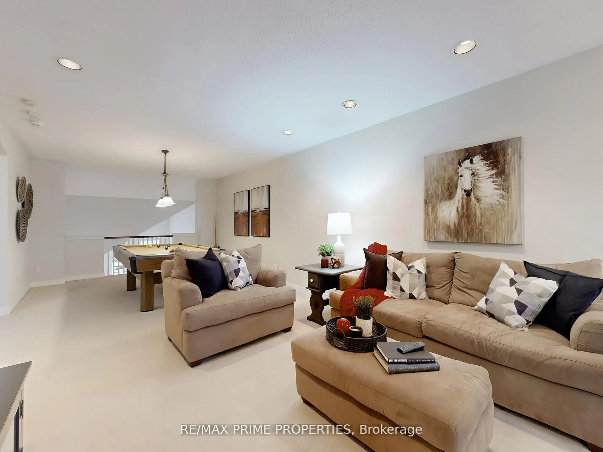 Photo 32 of Unit 18, 11 Berczy Creek Way, Markham, Cachet — HOMEH