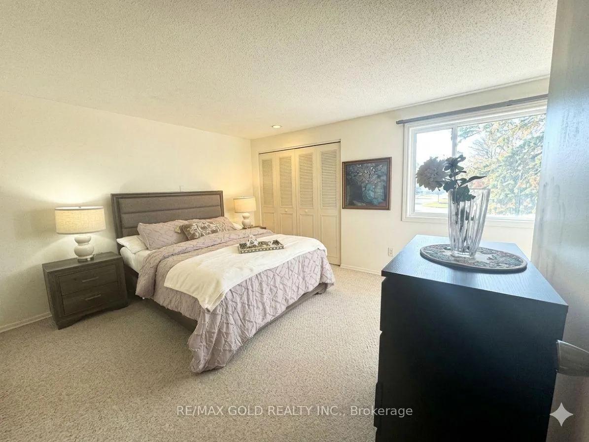 Photo 8 of Unit 3, 23 Flint Drive, Kitchener — HOMEH