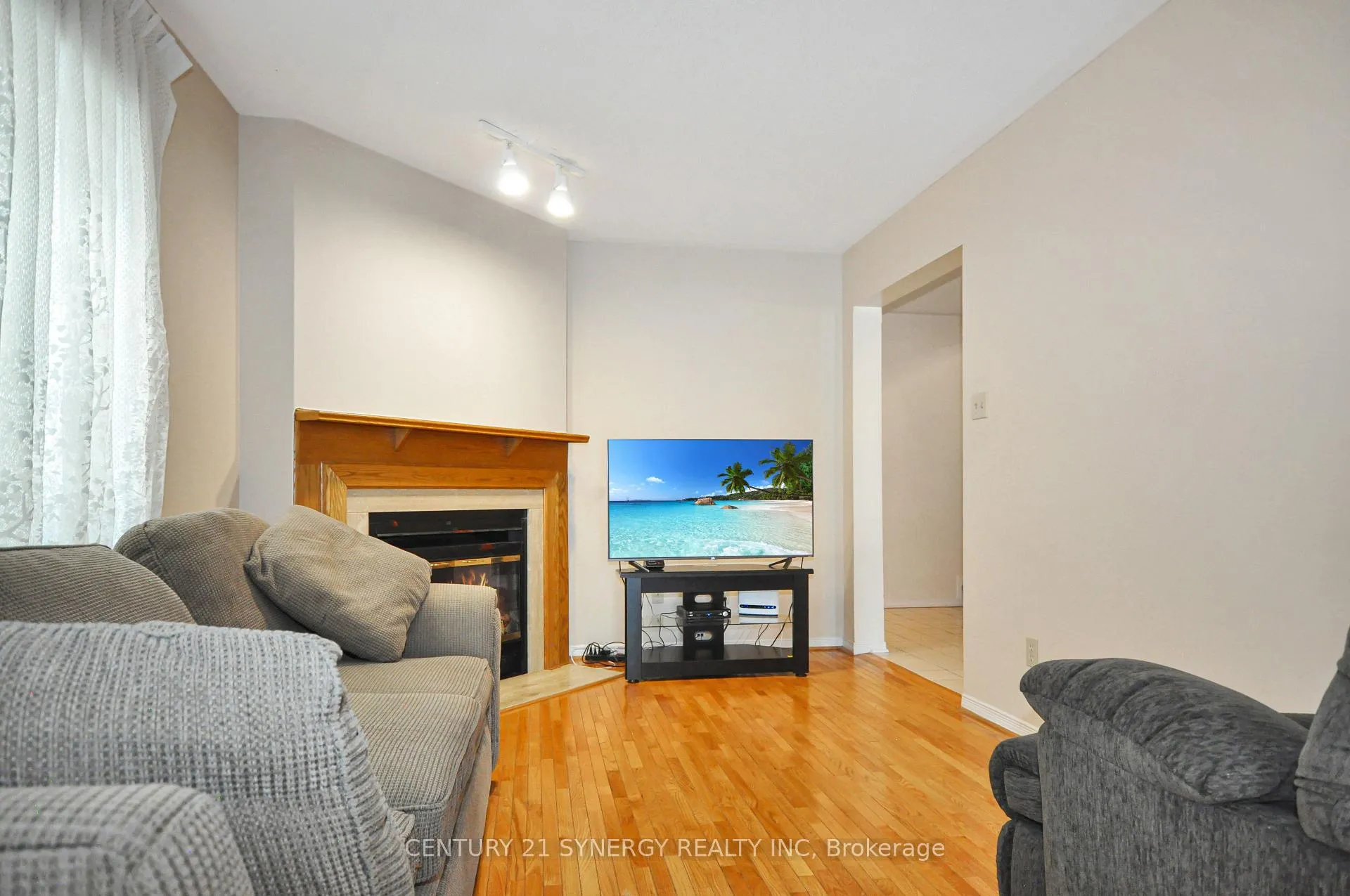 Photo 13 of 9 Raj Terrace, Ottawa, Hunt Club Park — HOMEH