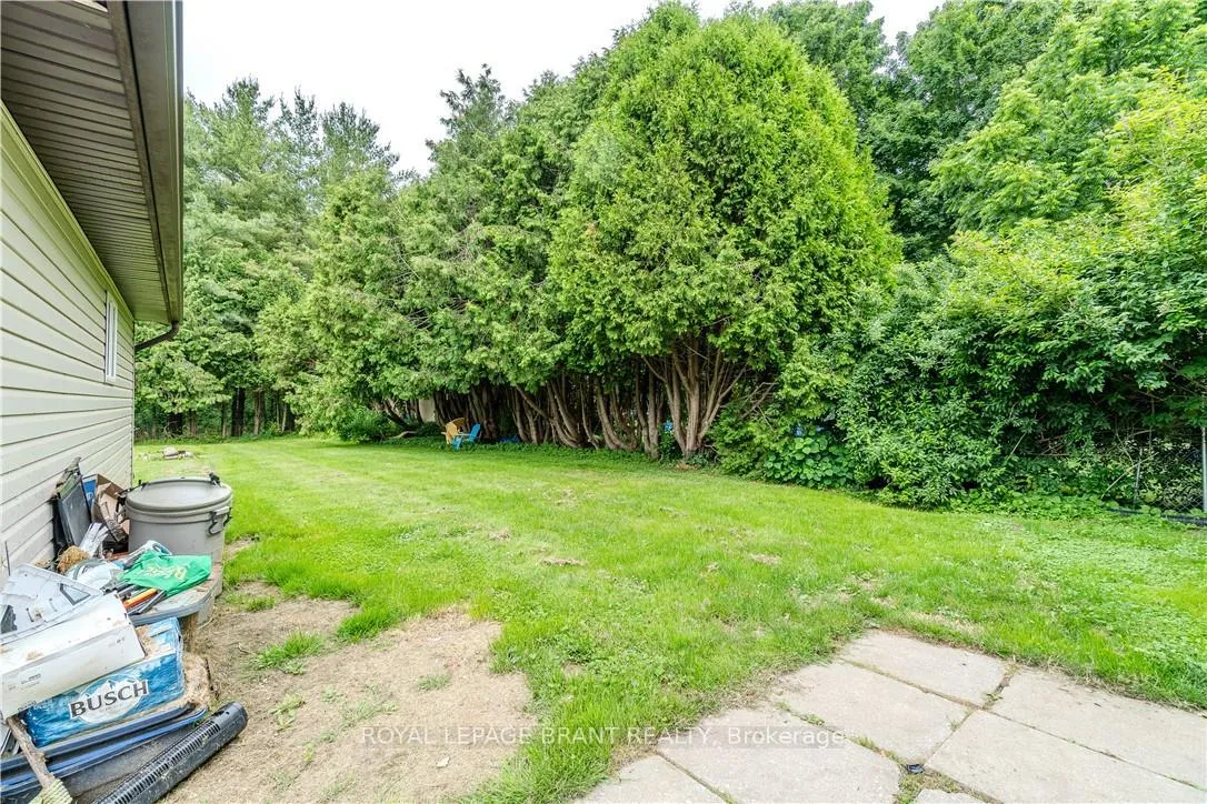 Photo 13 of 978 Norfolk Street N, Norfolk, Simcoe — HOMEH