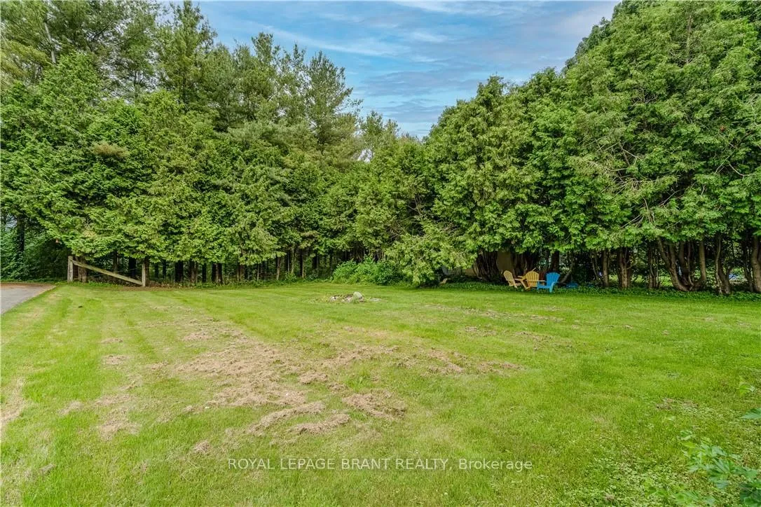 Photo 15 of 978 Norfolk Street N, Norfolk, Simcoe — HOMEH