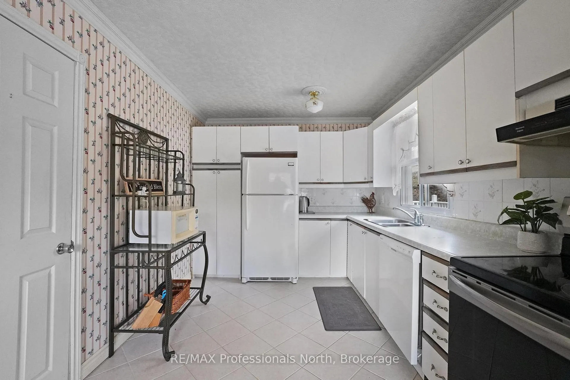 Photo 16 of 1103 Summer Lane, Minden Hills, Minden — HOMEH