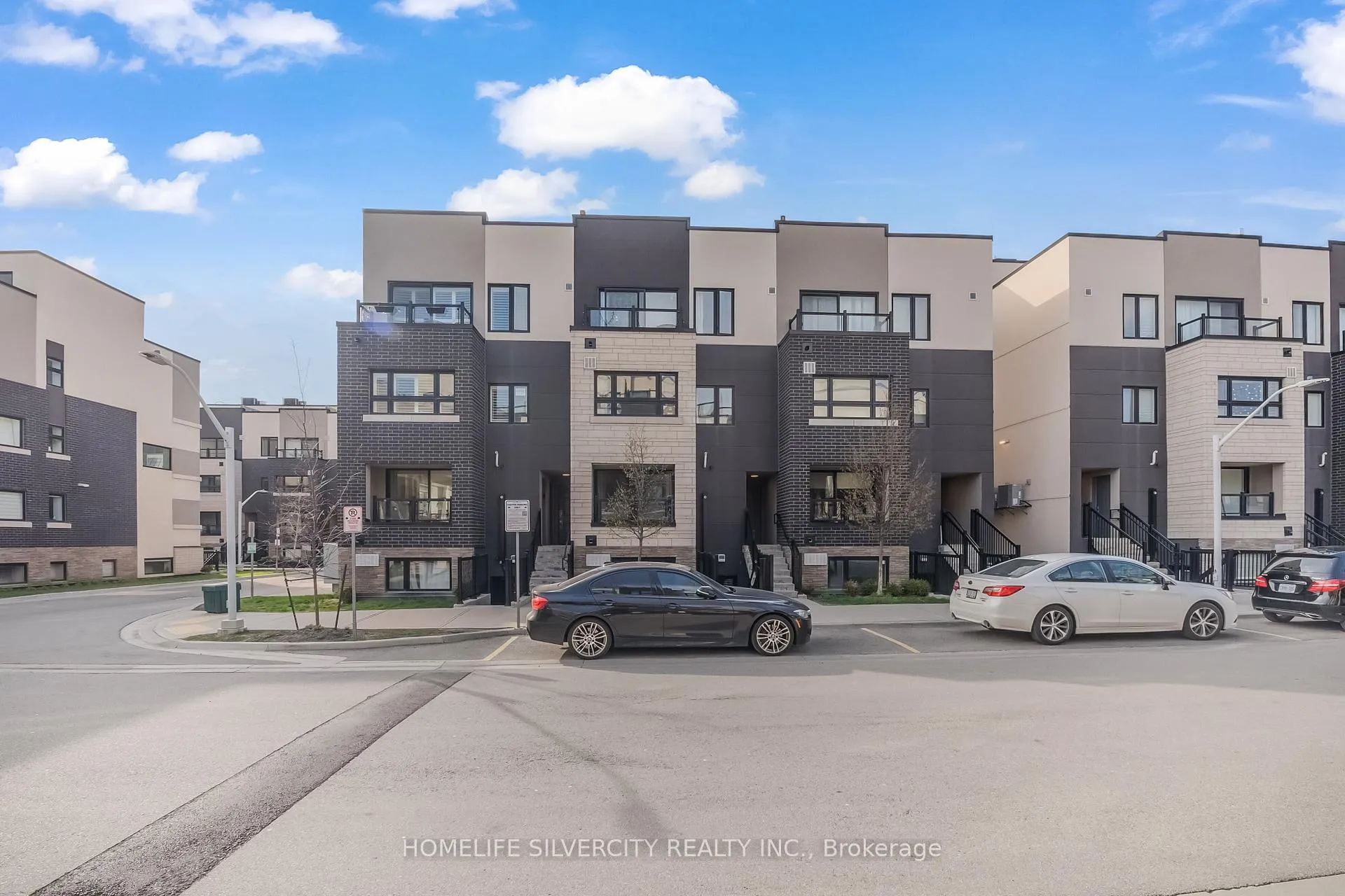 Front of Unit 712, 1131 Cooke Boulevard