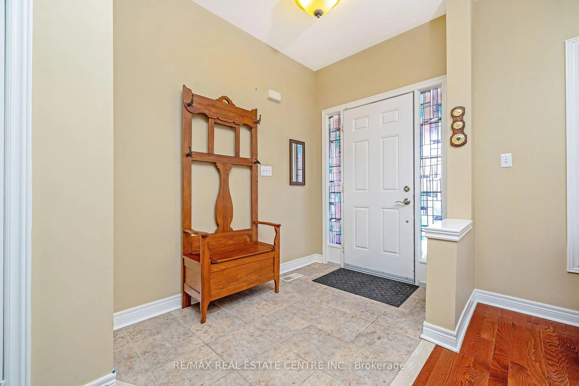 Photo 3 of 305 Teetzel Drive, Milton, Clarke — HOMEH