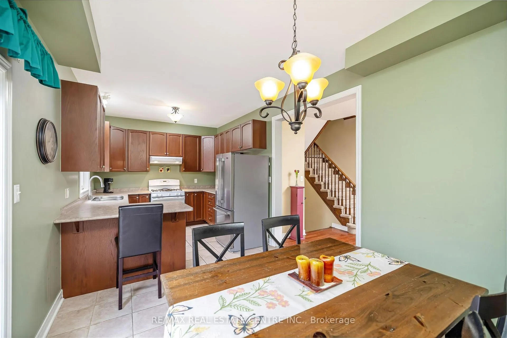 Photo 11 of 305 Teetzel Drive, Milton, Clarke — HOMEH