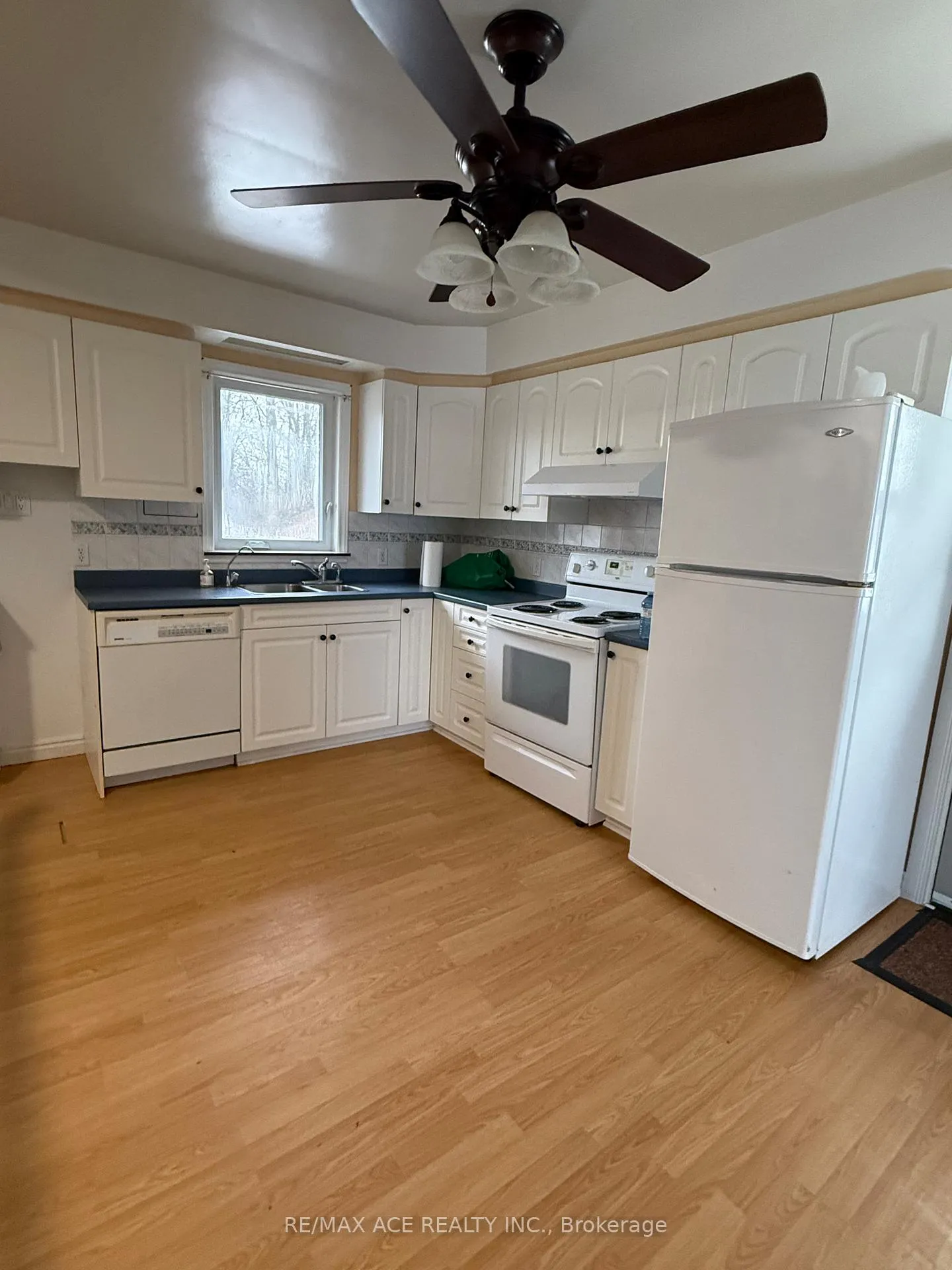 Photo 4 of 436 Lazier Road, Tyendinaga, Tyendinaga Township — HOMEH