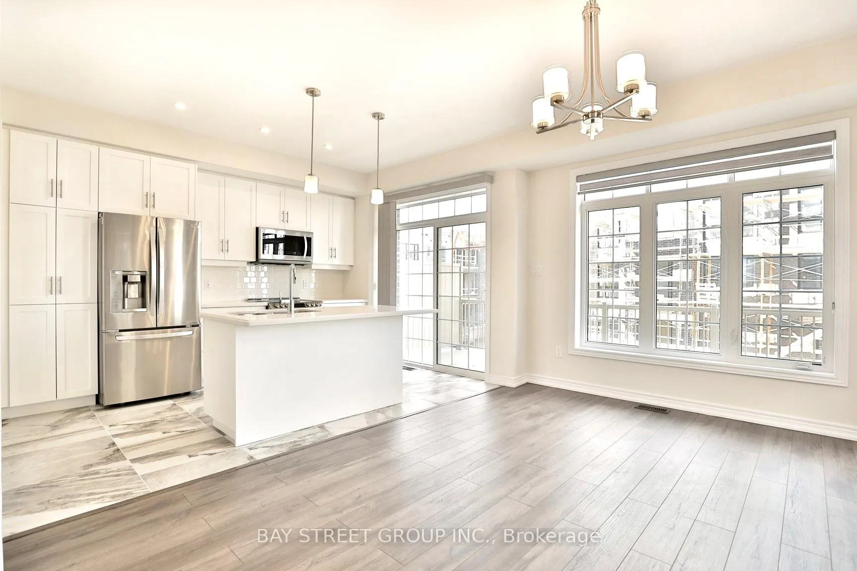 Photo 8 of Unit 7, 3026 Postridge Drive, Oakville, Joshua Meadows — HOMEH