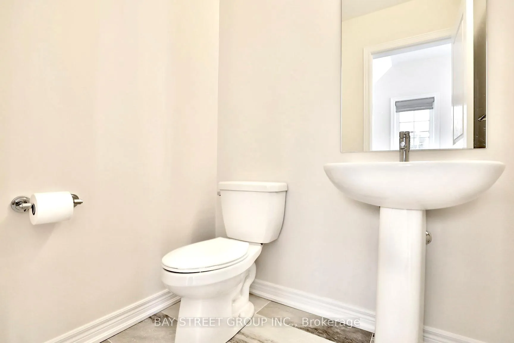Photo 14 of Unit 7, 3026 Postridge Drive, Oakville, Joshua Meadows — HOMEH