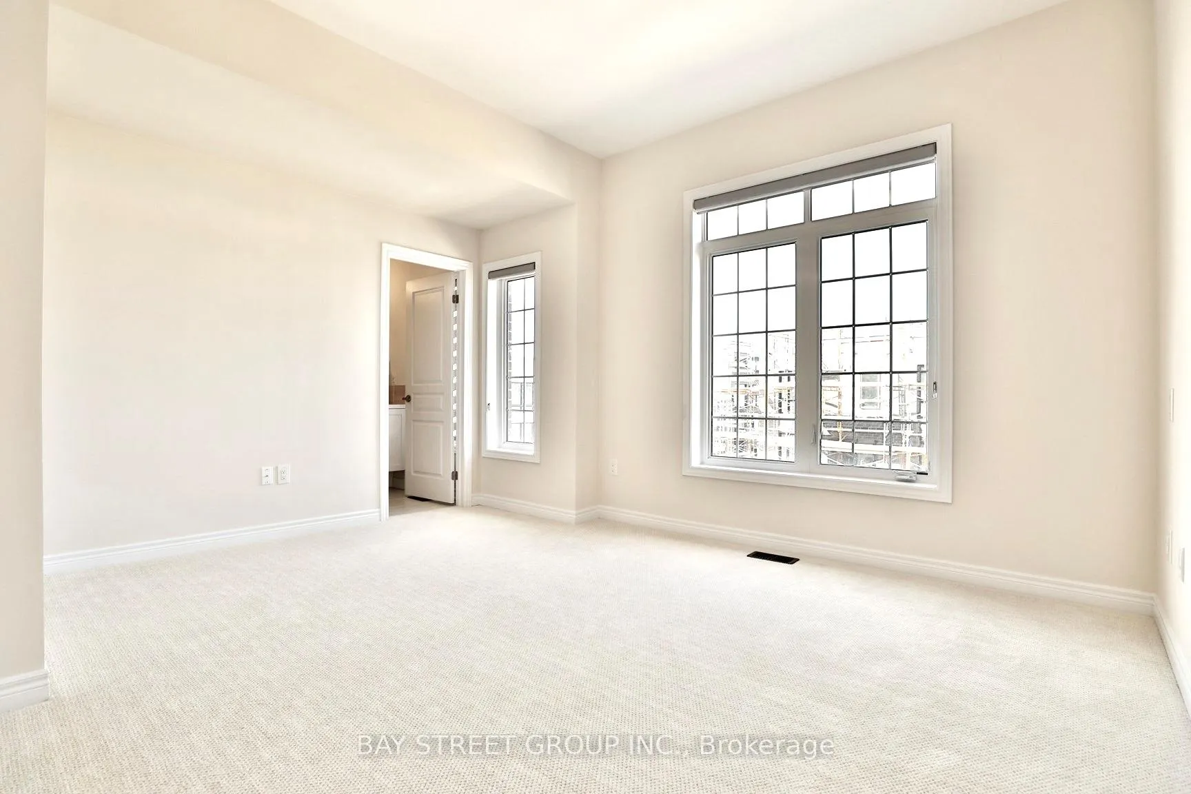 Photo 15 of Unit 7, 3026 Postridge Drive, Oakville, Joshua Meadows — HOMEH