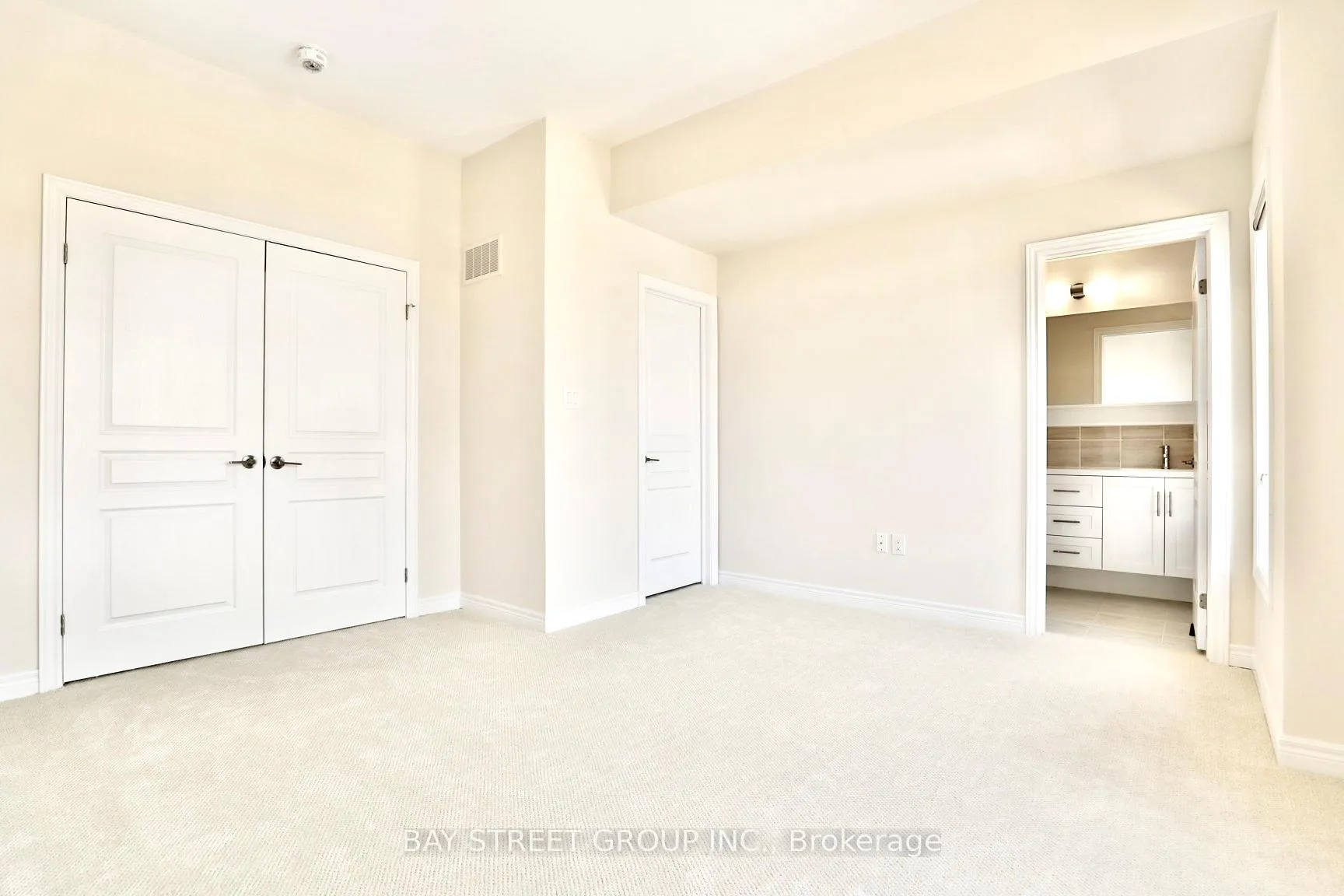 Photo 16 of Unit 7, 3026 Postridge Drive, Oakville, Joshua Meadows — HOMEH