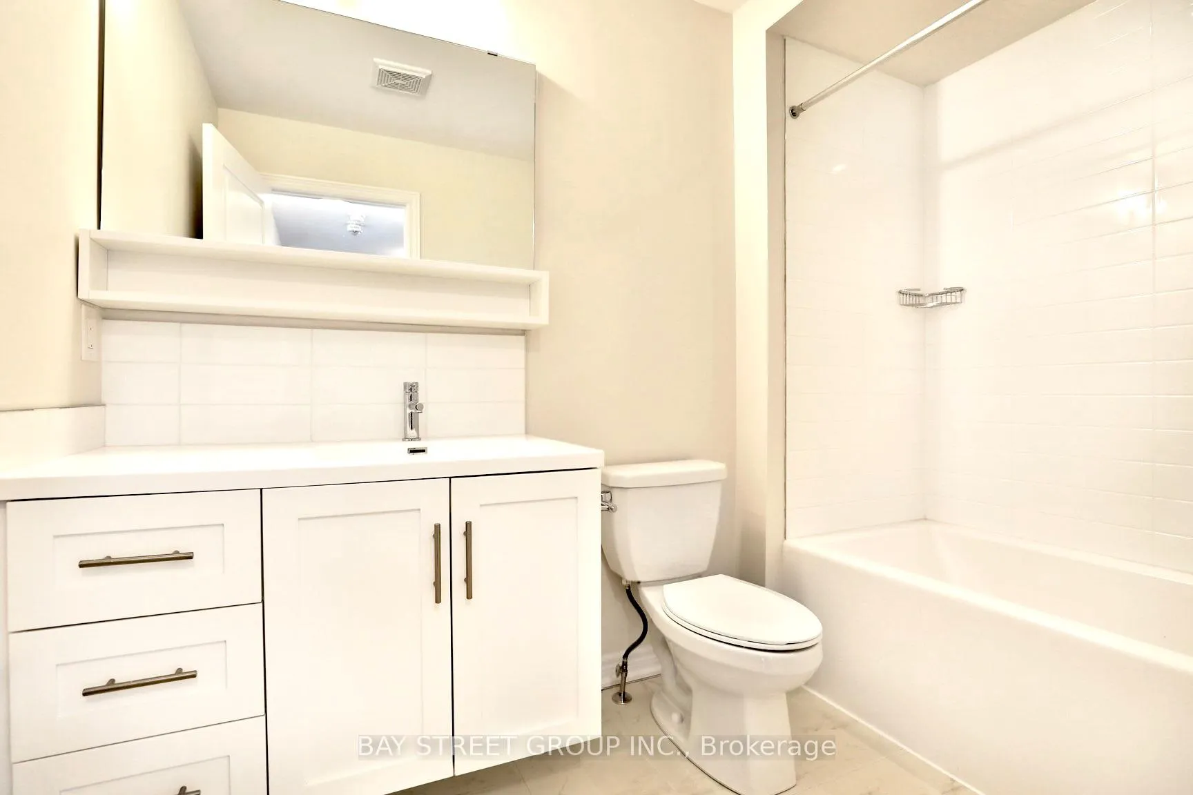 Photo 20 of Unit 7, 3026 Postridge Drive, Oakville, Joshua Meadows — HOMEH