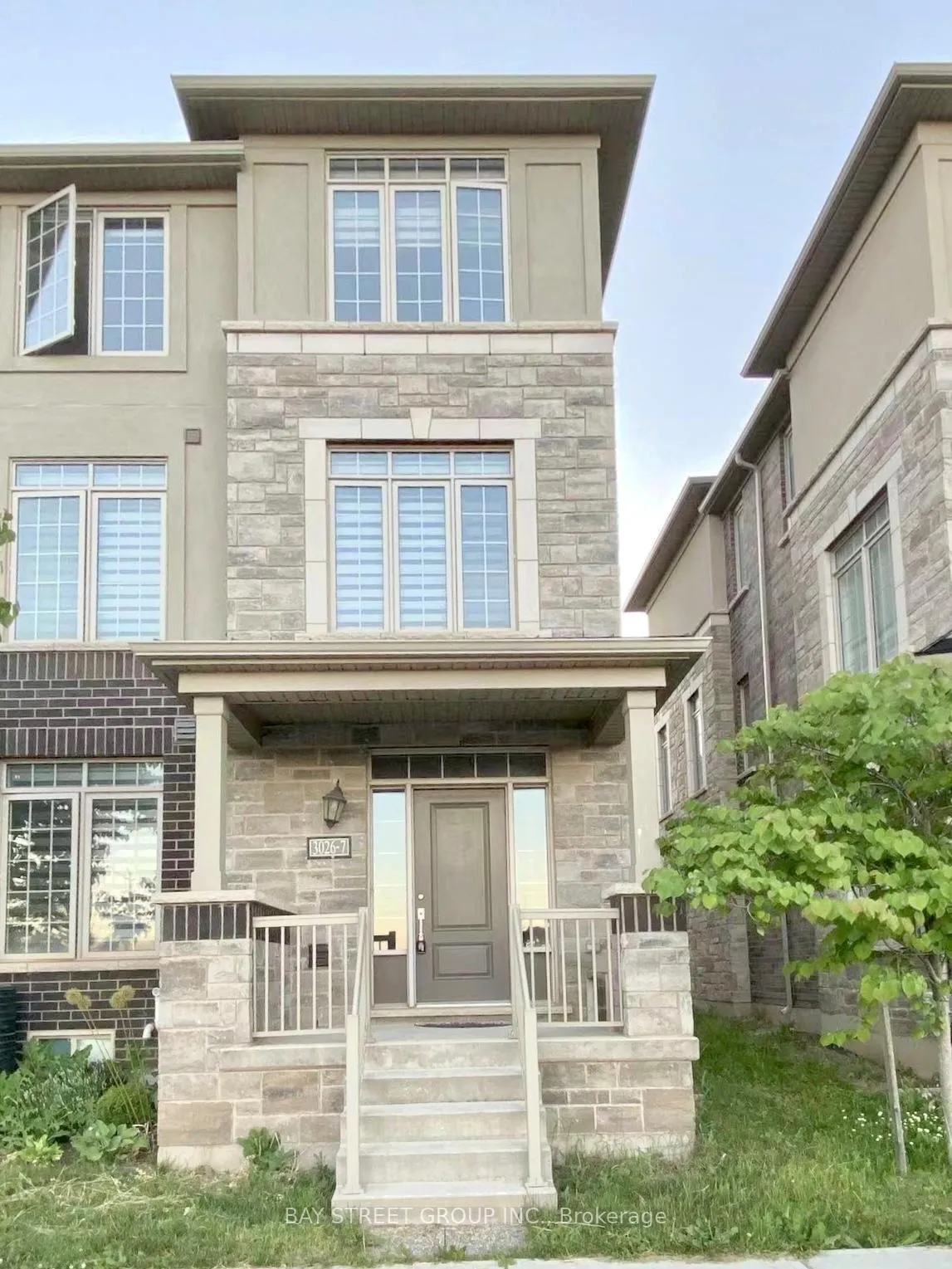 Photo 21 of Unit 7, 3026 Postridge Drive, Oakville, Joshua Meadows — HOMEH