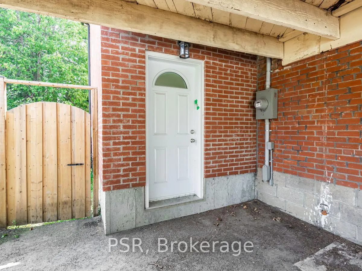 Photo 3 of Unit Bsmt, 41 Fairholme Avenue, Toronto, Englemount-Lawrence — HOMEH