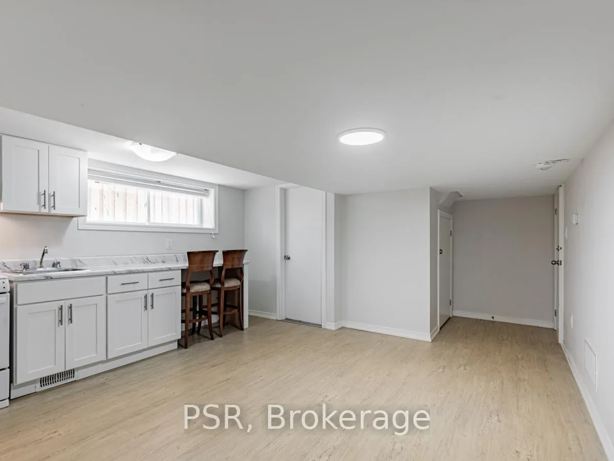 Photo 7 of Unit Bsmt, 41 Fairholme Avenue, Toronto, Englemount-Lawrence — HOMEH