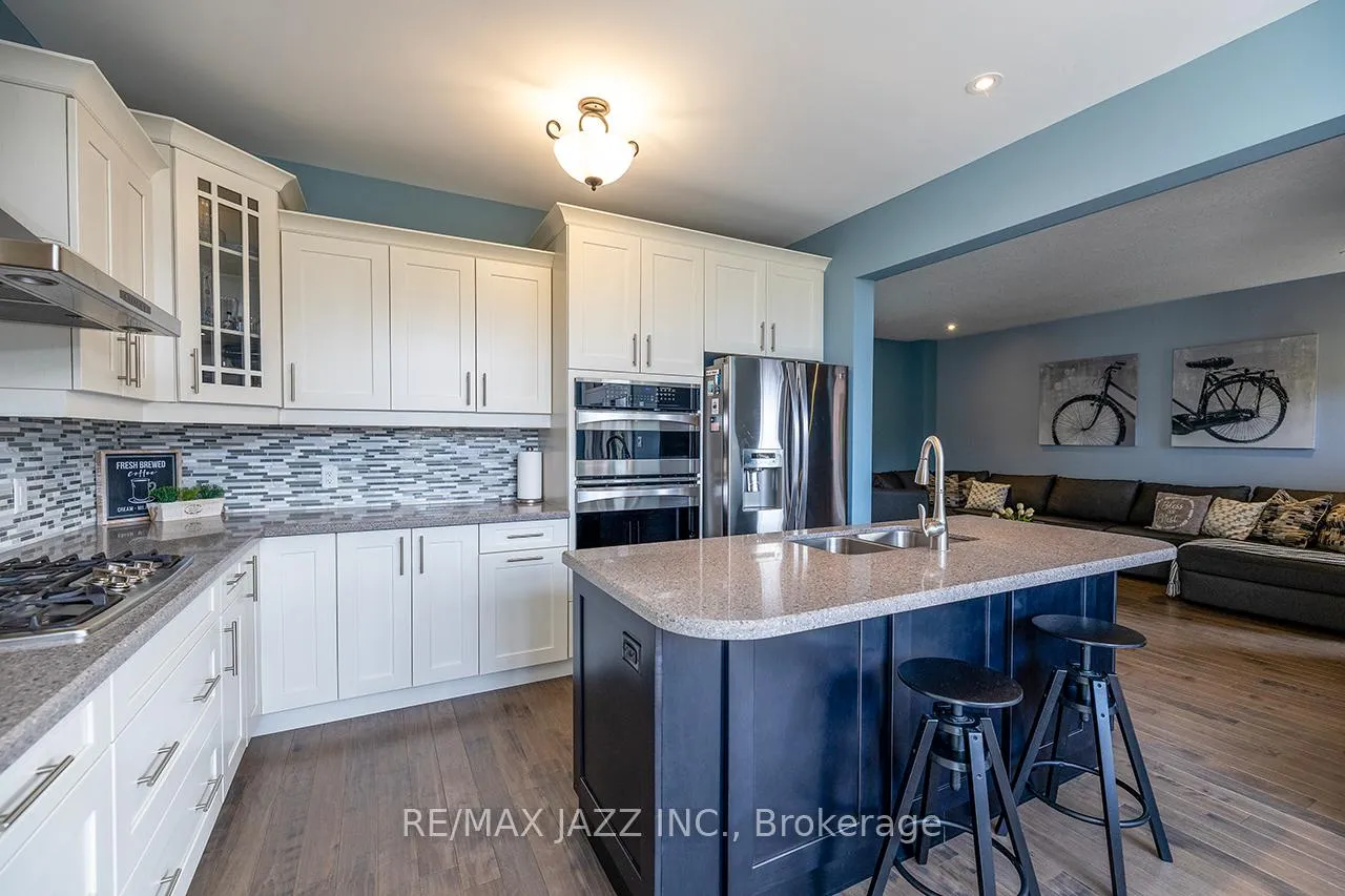 Photo 11 of 43 Elmer Adams Drive, Clarington, Courtice — HOMEH