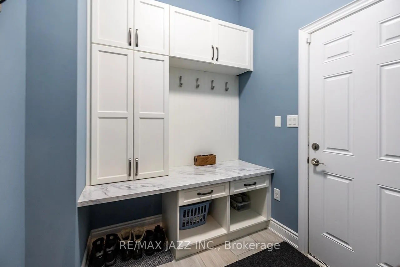 Photo 17 of 43 Elmer Adams Drive, Clarington, Courtice — HOMEH