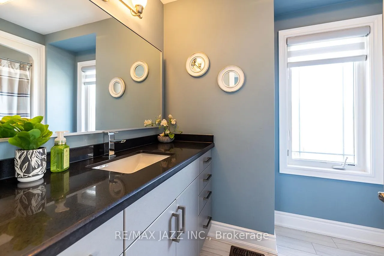 Photo 31 of 43 Elmer Adams Drive, Clarington, Courtice — HOMEH