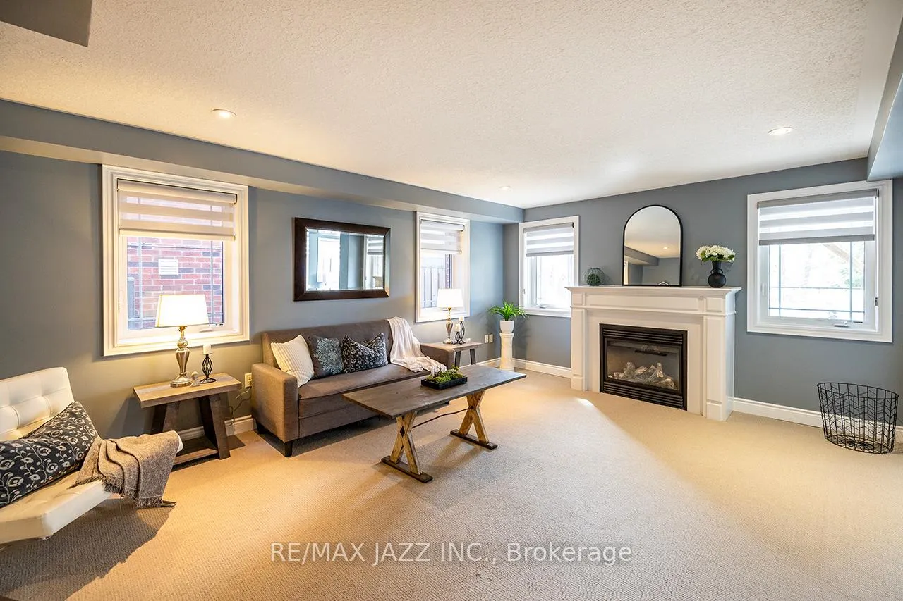 Photo 33 of 43 Elmer Adams Drive, Clarington, Courtice — HOMEH