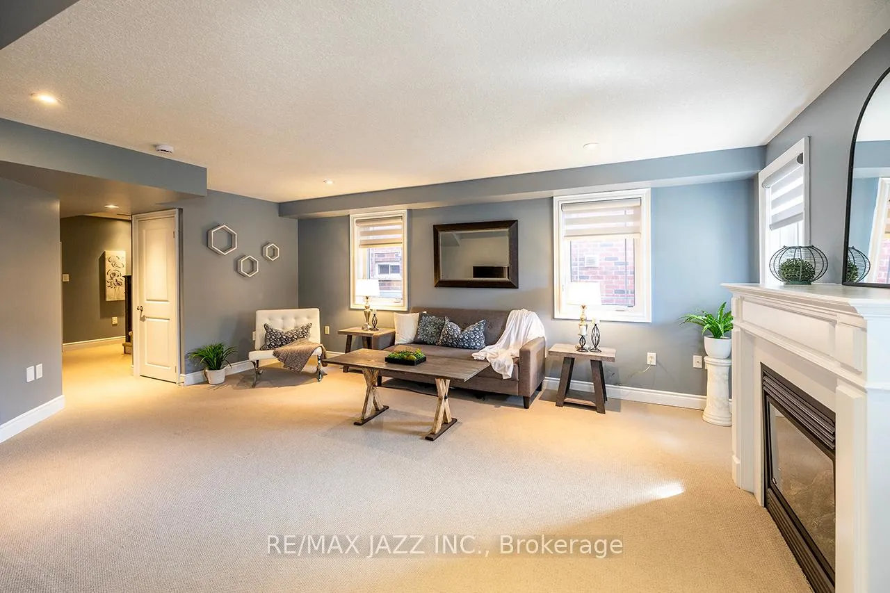 Photo 34 of 43 Elmer Adams Drive, Clarington, Courtice — HOMEH
