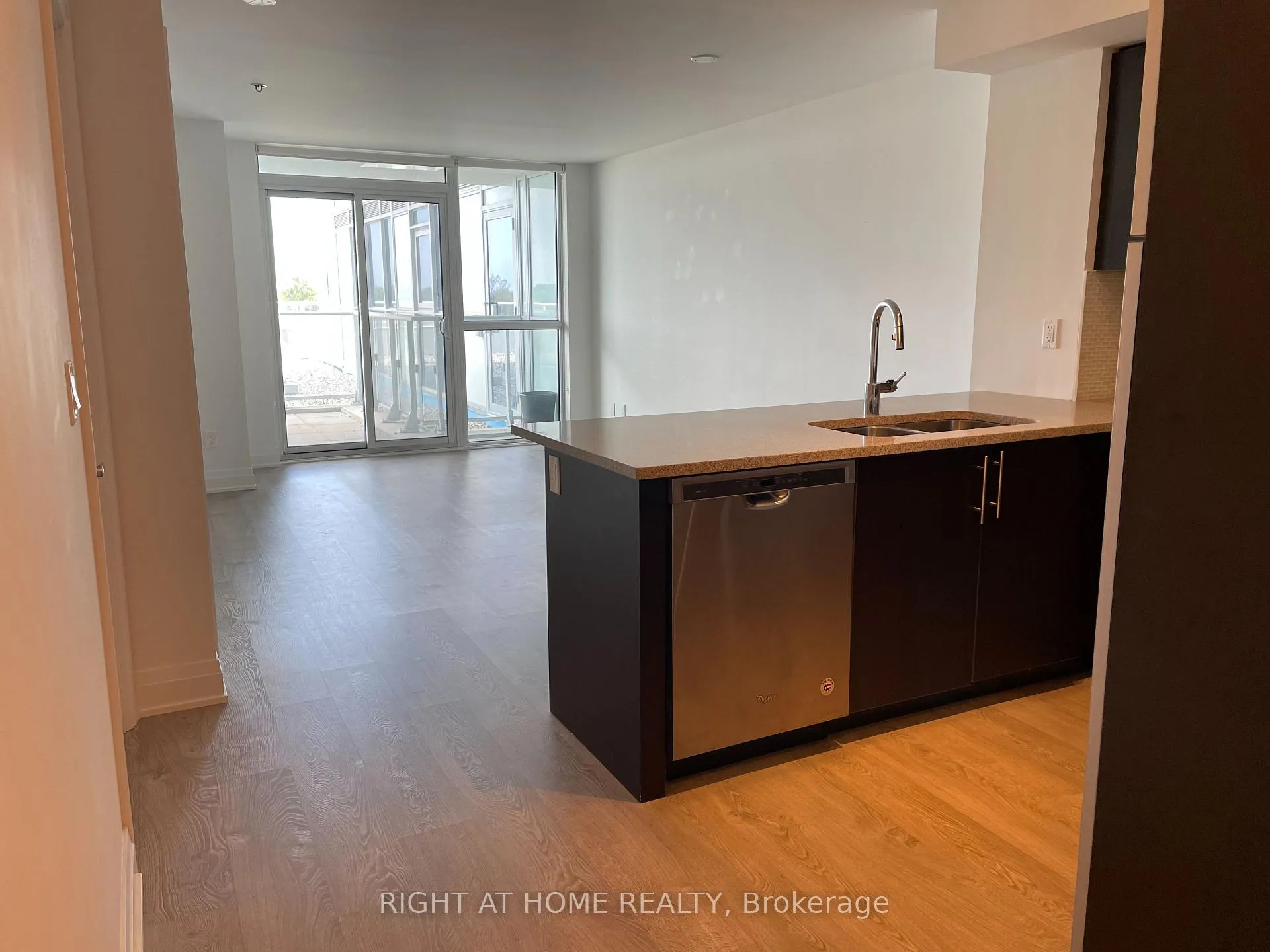 Photo 5 of Unit 410, 55 Speers Road, Oakville, Central — HOMEH