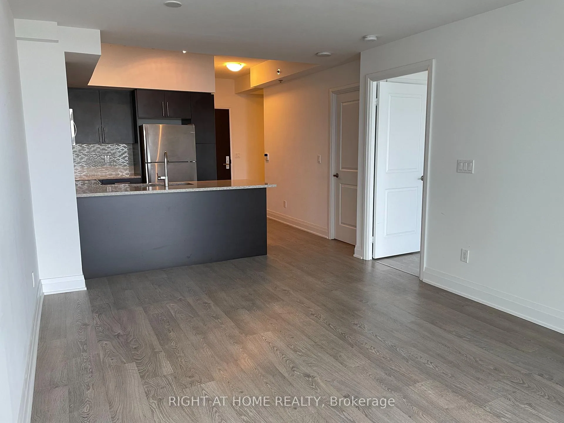 Photo 6 of Unit 410, 55 Speers Road, Oakville, Central — HOMEH