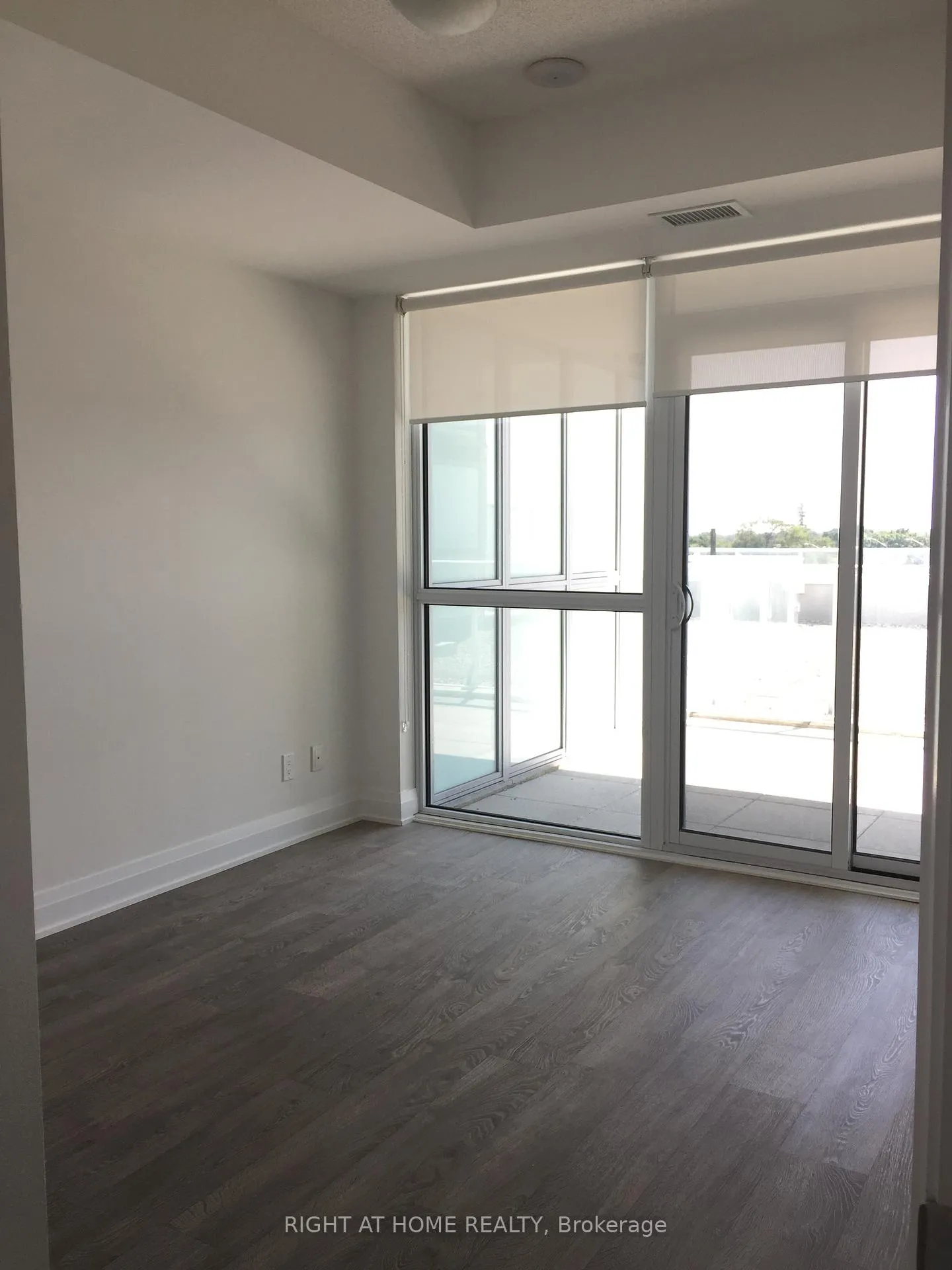 Photo 11 of Unit 410, 55 Speers Road, Oakville, Central — HOMEH