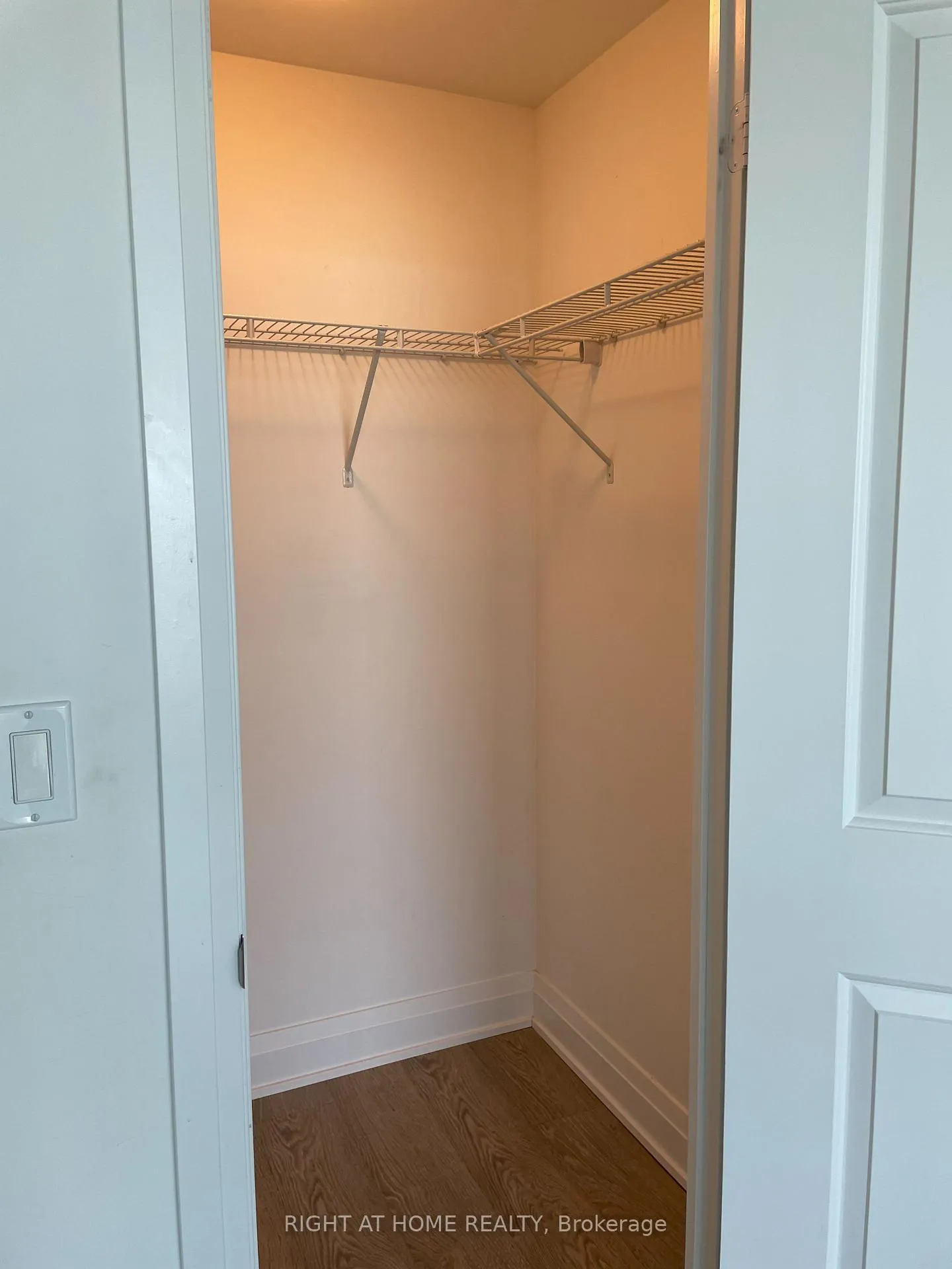 Photo 13 of Unit 410, 55 Speers Road, Oakville, Central — HOMEH