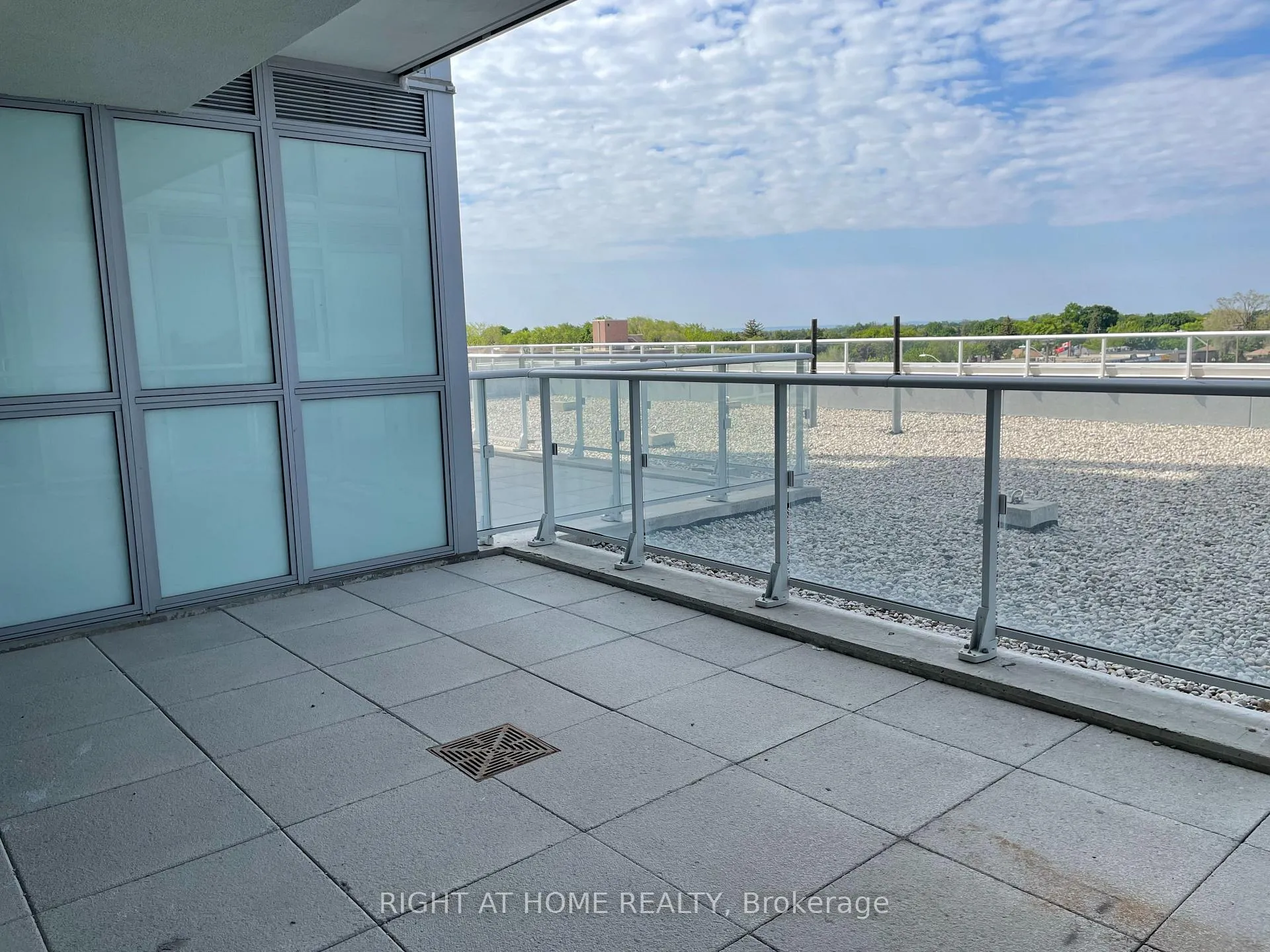 Photo 17 of Unit 410, 55 Speers Road, Oakville, Central — HOMEH