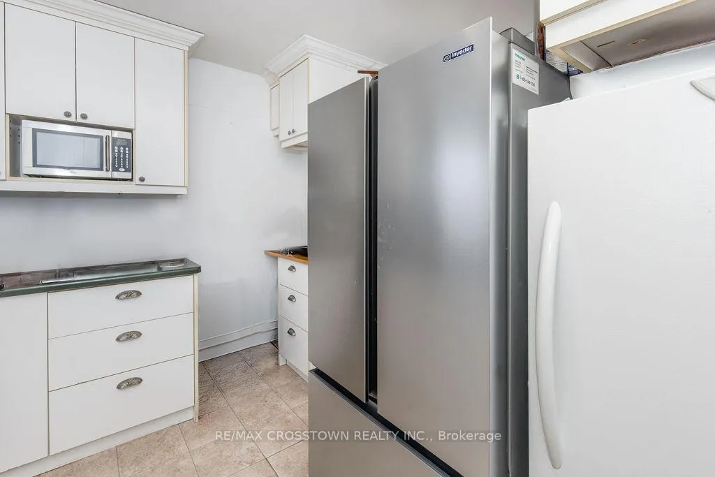 Photo 20 of 34 Kipling Place, Barrie, Letitia Heights — HOMEH