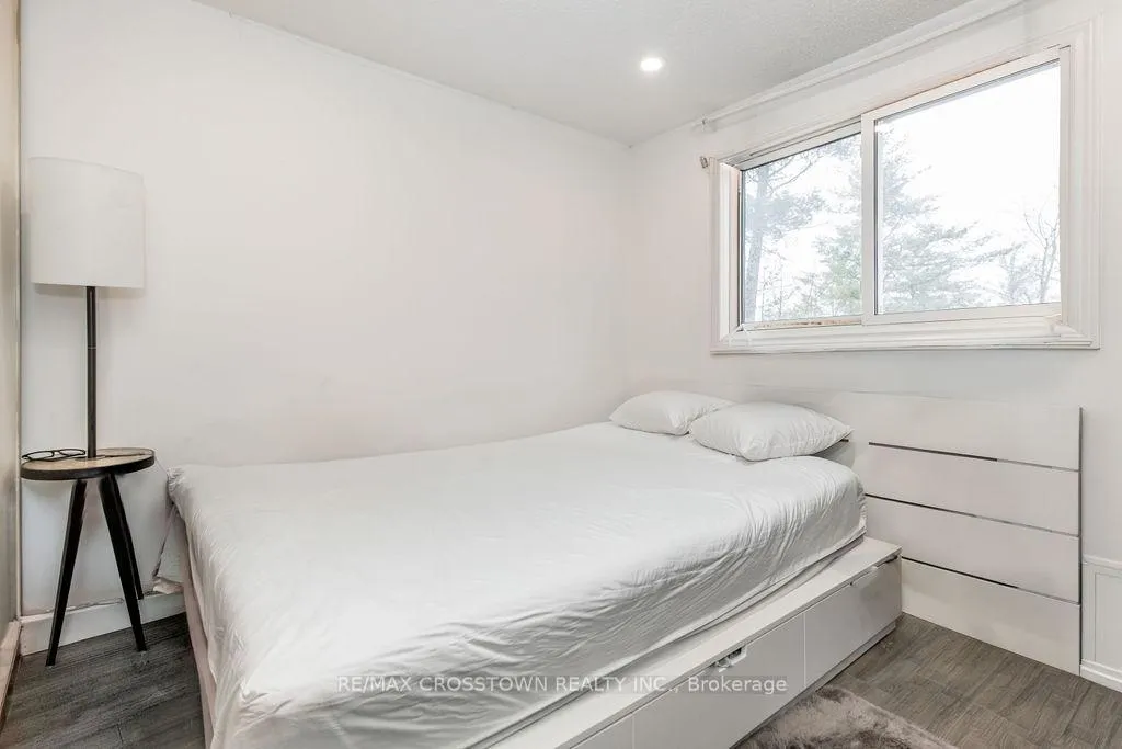 Photo 27 of 34 Kipling Place, Barrie, Letitia Heights — HOMEH