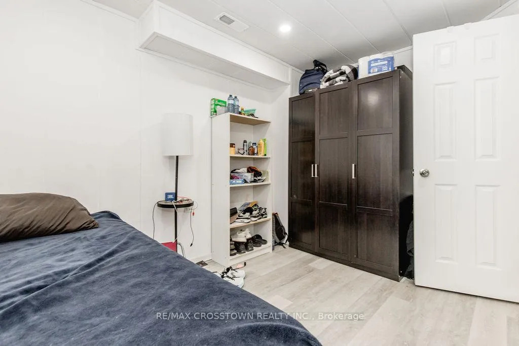 Photo 36 of 34 Kipling Place, Barrie, Letitia Heights — HOMEH