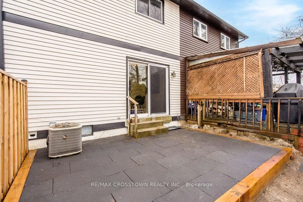 Photo 38 of 34 Kipling Place, Barrie, Letitia Heights — HOMEH
