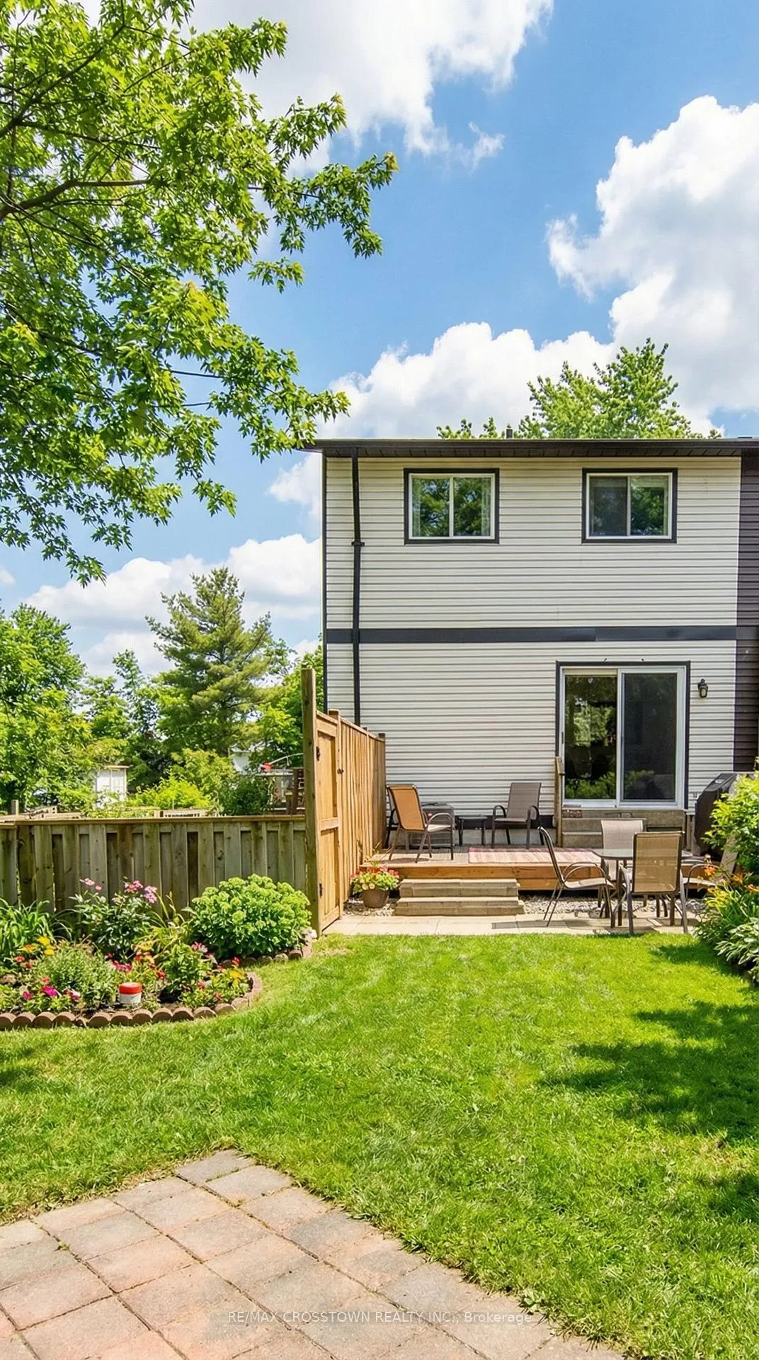 Photo 40 of 34 Kipling Place, Barrie, Letitia Heights — HOMEH