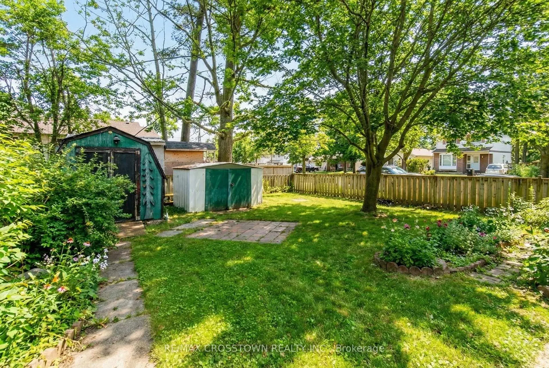 Photo 42 of 34 Kipling Place, Barrie, Letitia Heights — HOMEH