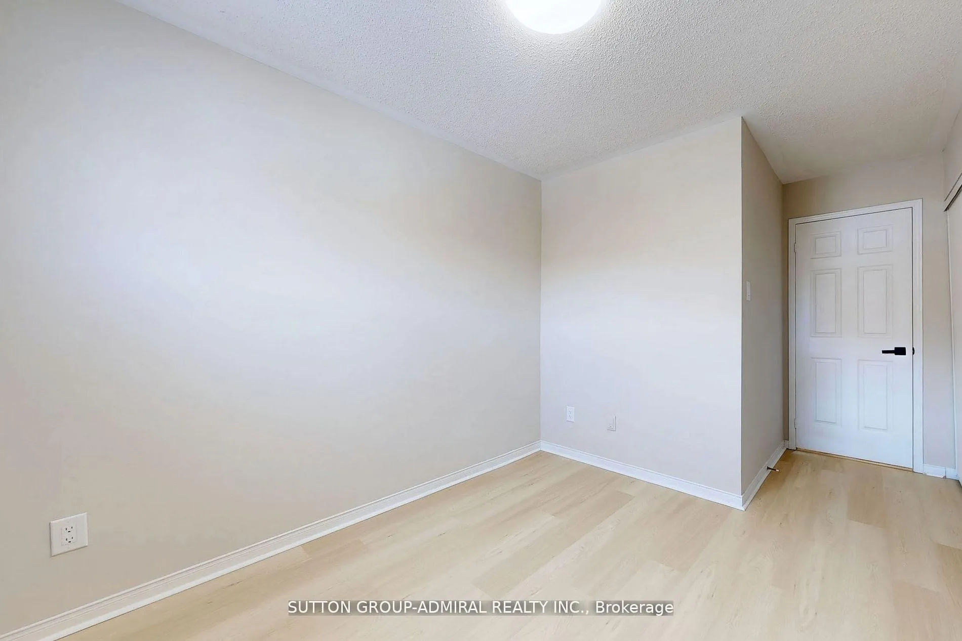 Photo 15 of 32 Kelso Crescent, Vaughan, Maple — HOMEH