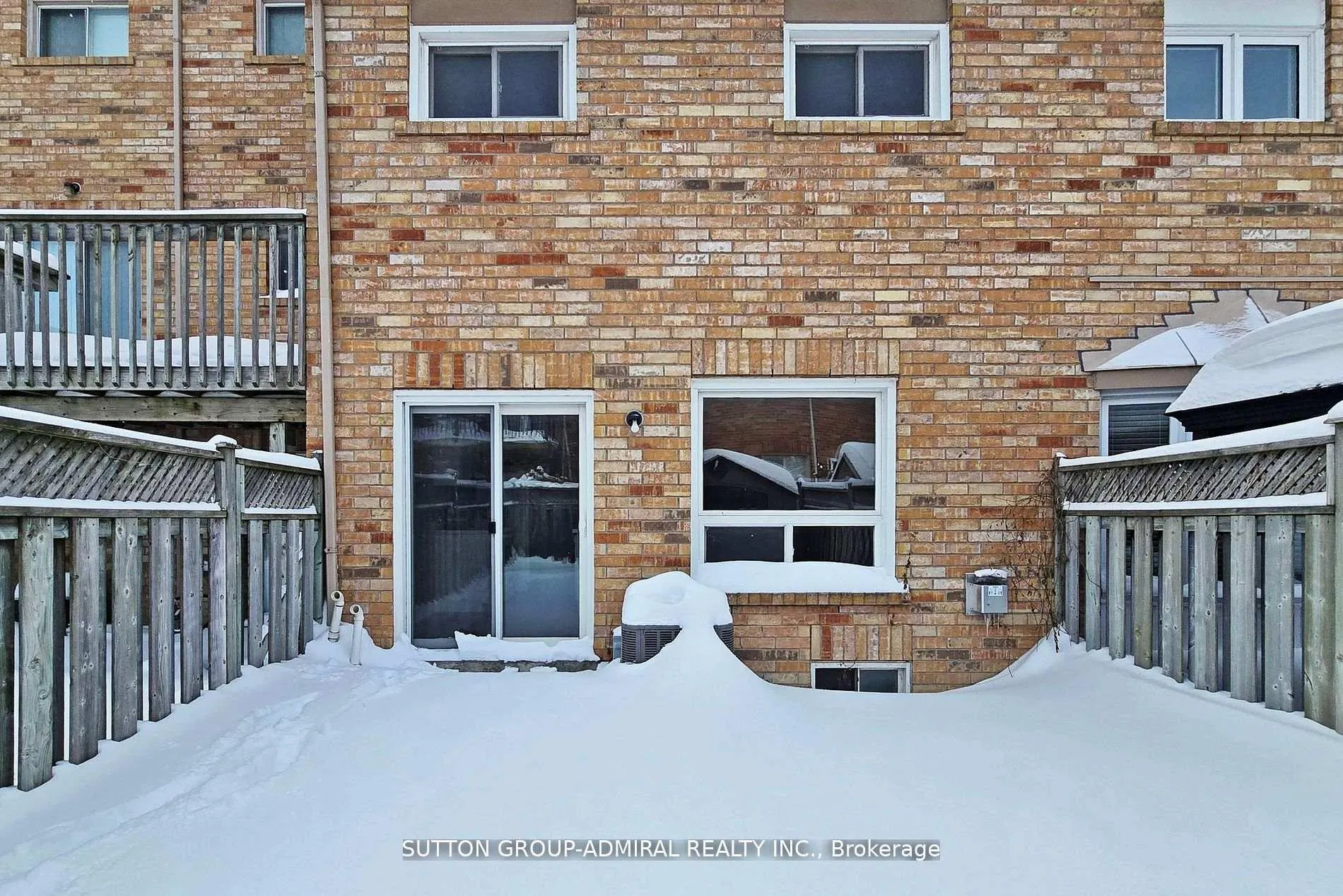 Photo 19 of 32 Kelso Crescent, Vaughan, Maple — HOMEH