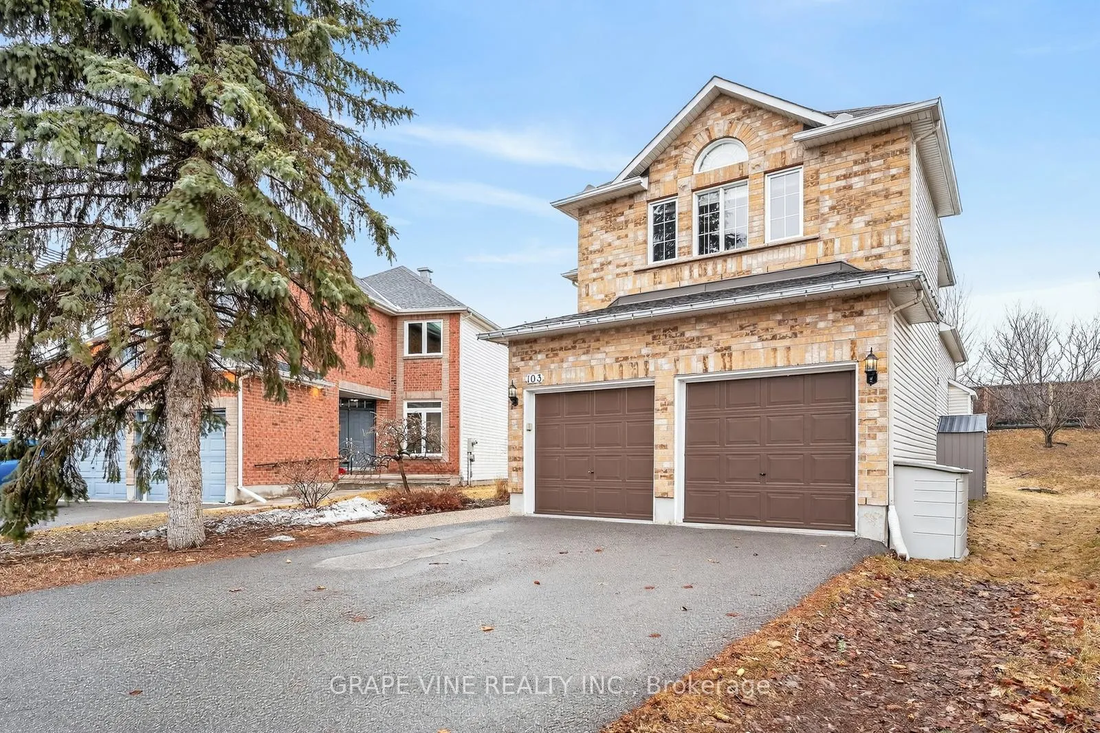 Photo 3 of 103 Rowallen Place, Ottawa, Hunt Club Park/Greenboro — HOMEH