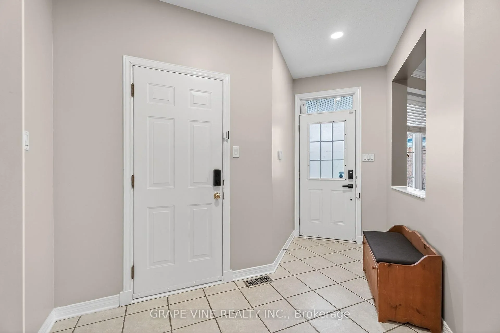 Photo 9 of 103 Rowallen Place, Ottawa, Hunt Club Park/Greenboro — HOMEH