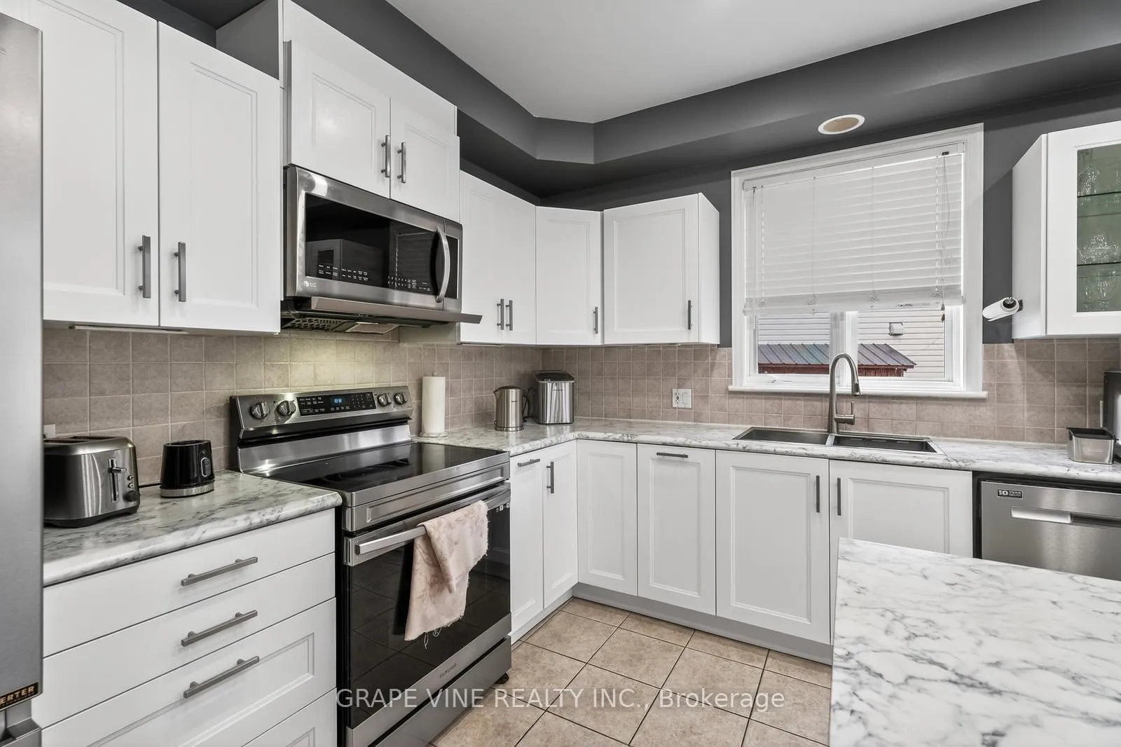 Photo 22 of 103 Rowallen Place, Ottawa, Hunt Club Park/Greenboro — HOMEH