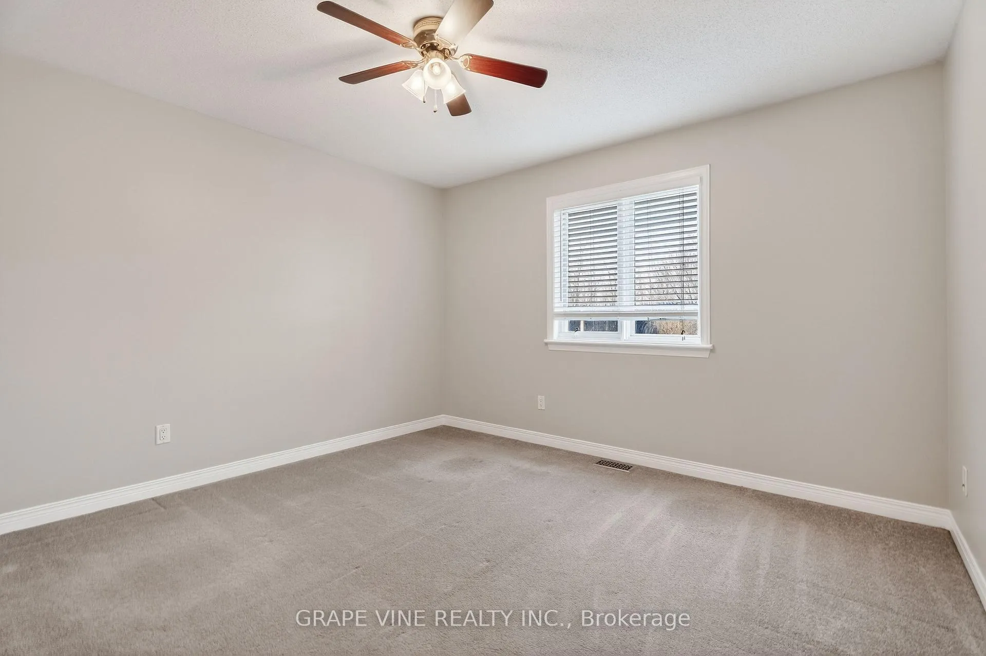 Photo 33 of 103 Rowallen Place, Ottawa, Hunt Club Park/Greenboro — HOMEH
